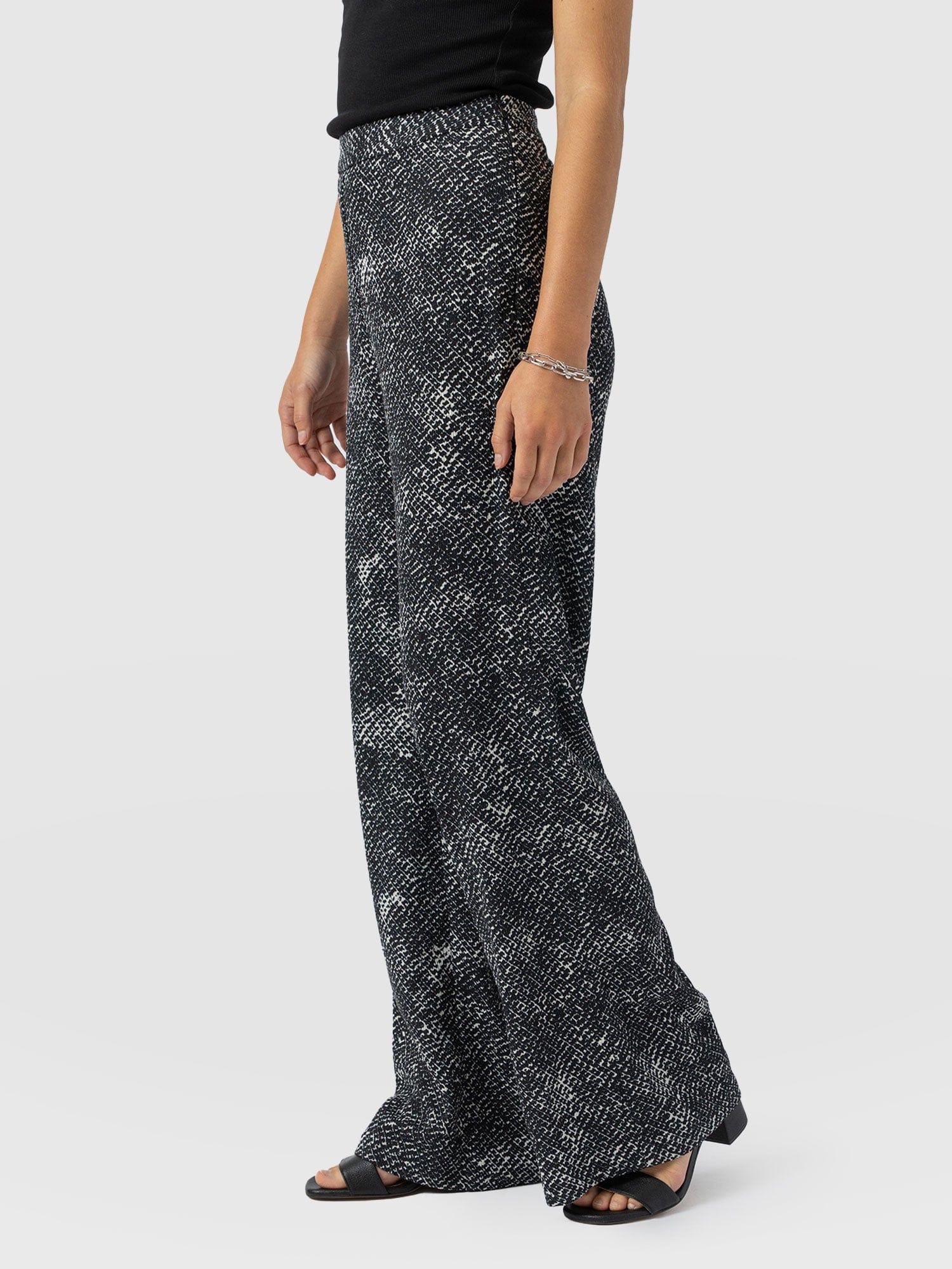 Sawyer Pant Monochrome Gothica - Women's Trousers | Saint and Sofia® UK
