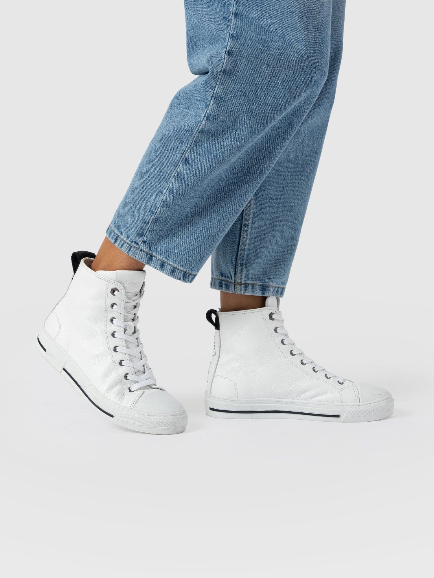 Skye High Top Trainer - White - Women's Shoes | Saint and Sofia® UK