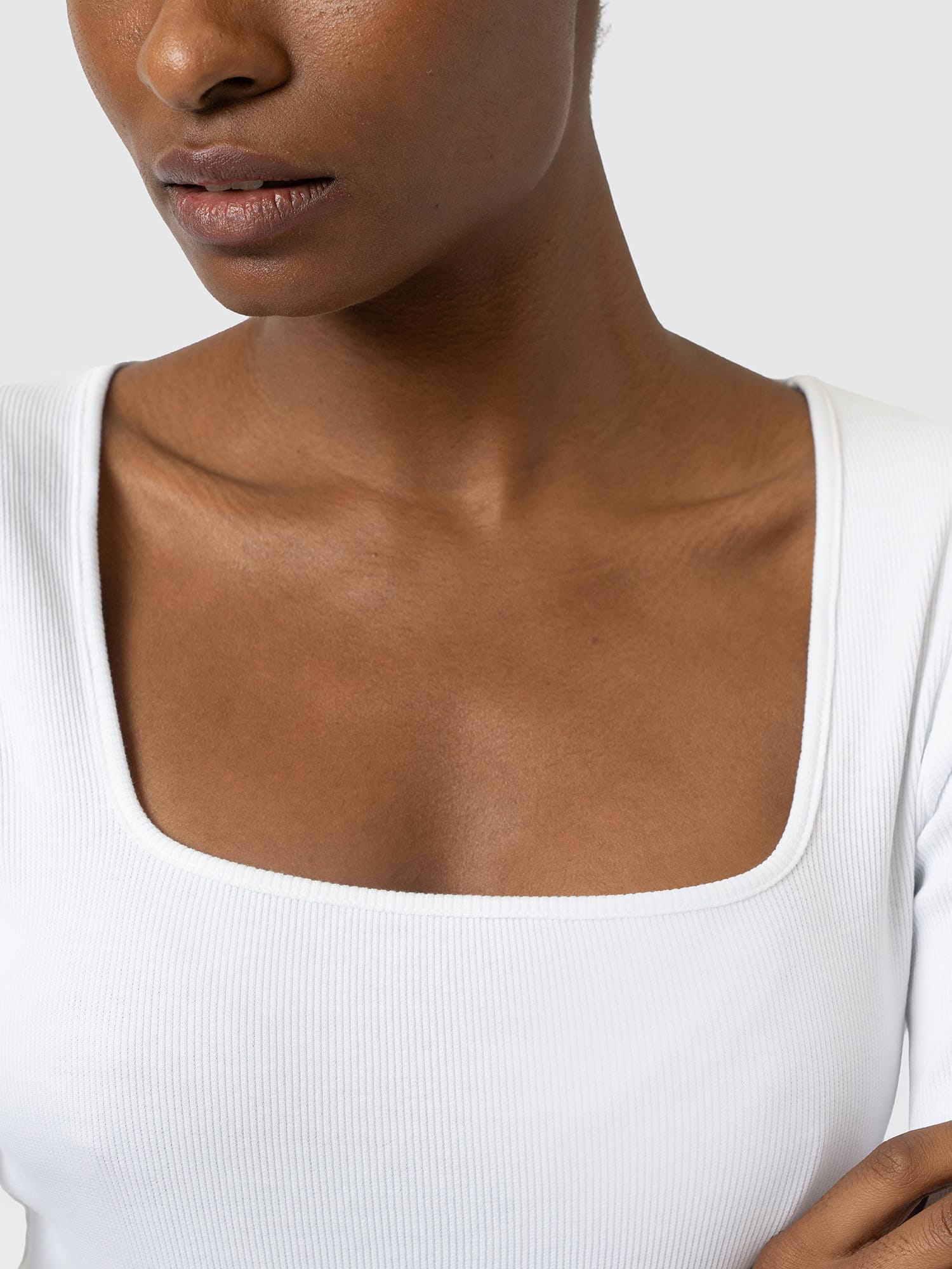 Sloane Ribbed Top - White - Women's T-shirts | Saint and Sofia® UK