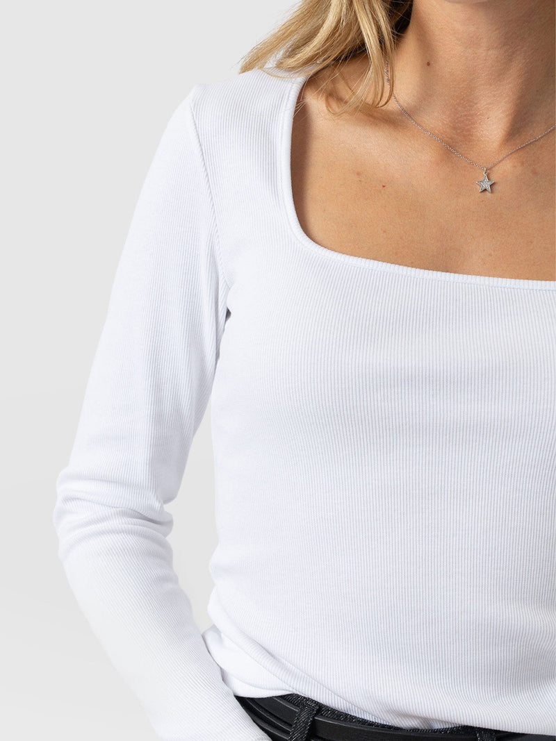 Sloane Ribbed Top - White - Women's T-shirts | Saint + Sofia® UK