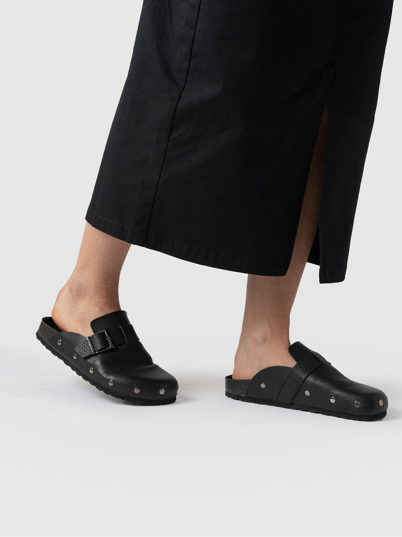 Studded Clogs Black - Women's Shoes | Saint + Sofia® UK