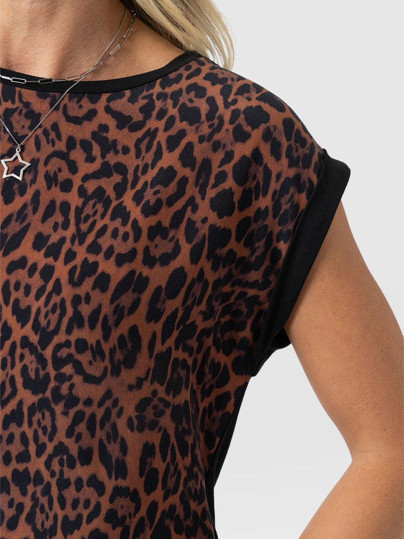 Turn Up Contrast Tee - Brown Leopard - Women's T-shirts | Saint + Sofia® UK