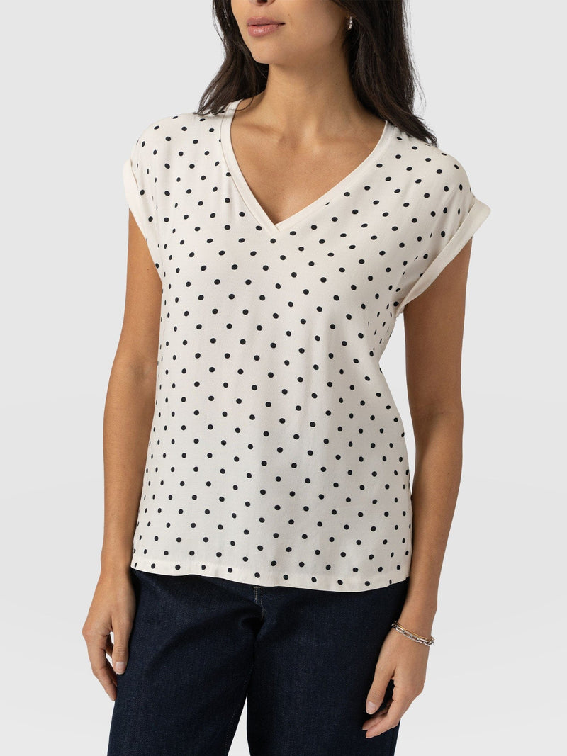 Turn Up Contrast V Neck Tee - Cream Polka Dot - Women's T-shirts | Saint + Sofia® UK