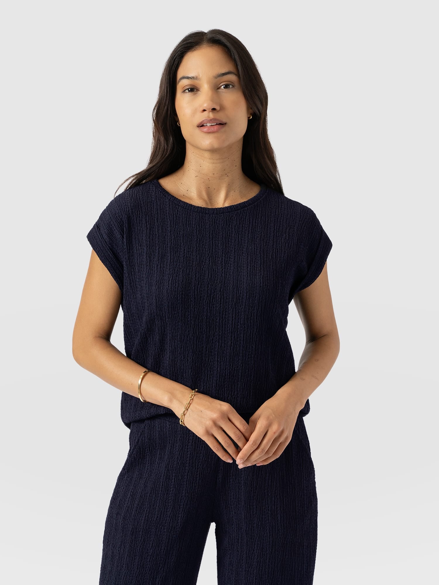 Turn Up Tee - Navy Textured - Women's T-shirts | Saint + Sofia® UK