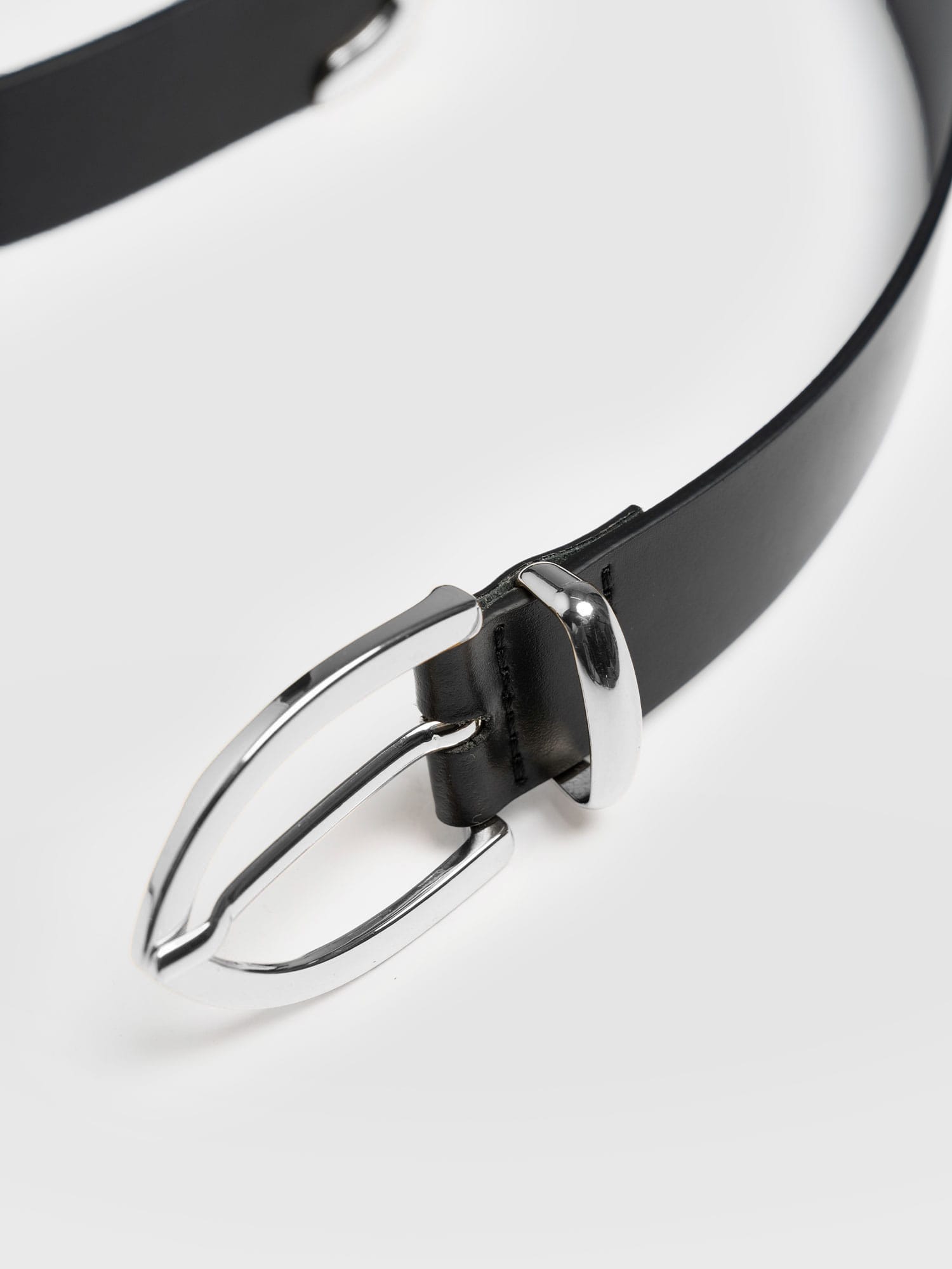 Victory Belt - Black/Silver - Women's Accessories | Saint and Sofia® UK