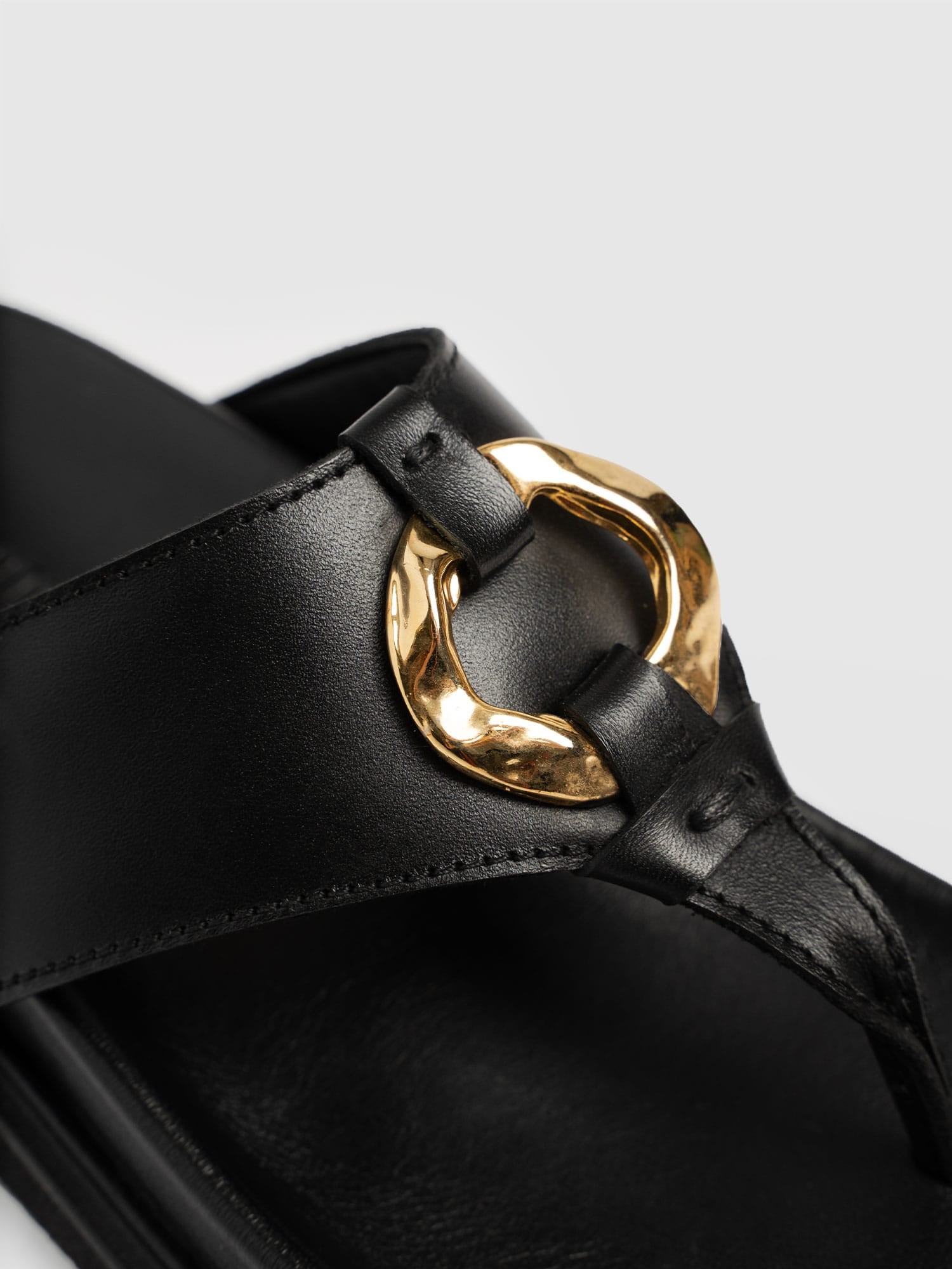 Vivienne Slides - Black