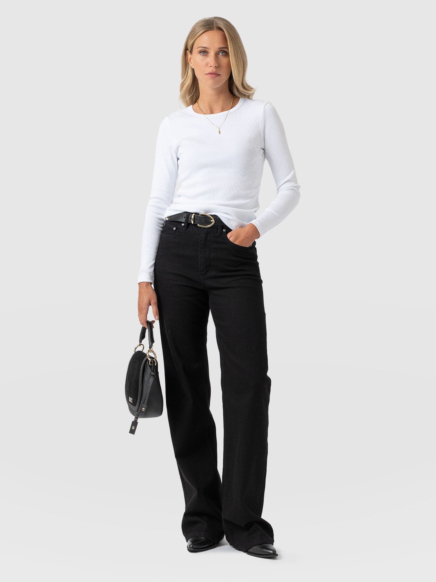 Wide Leg Jean - Black - Women's Denims | Saint + Sofia® UK