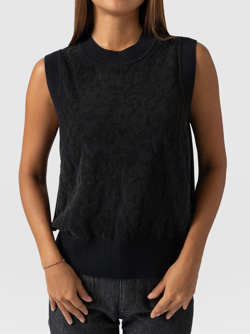 Wren Sleeveless Knit Black - Women's Vests | Saint + Sofia® UK