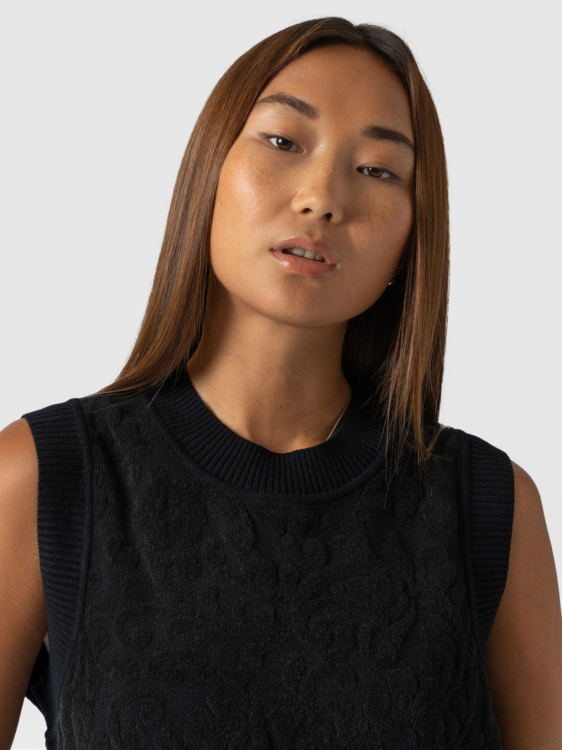 Wren Sleeveless Knit Black - Women's Vests | Saint + Sofia® UK