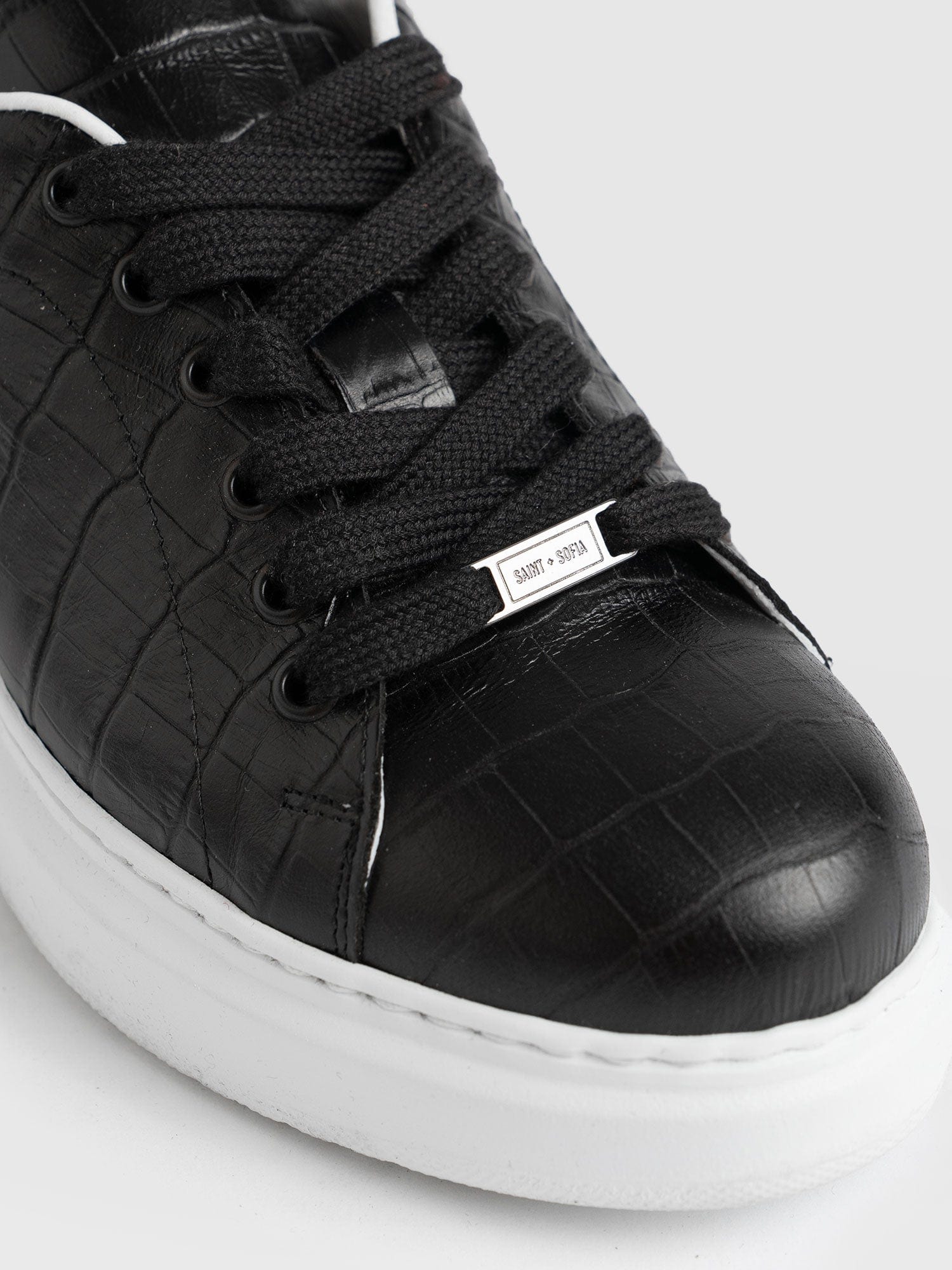 Hampstead Trainer Black - Women's Trainers | Saint + Sofia® UK