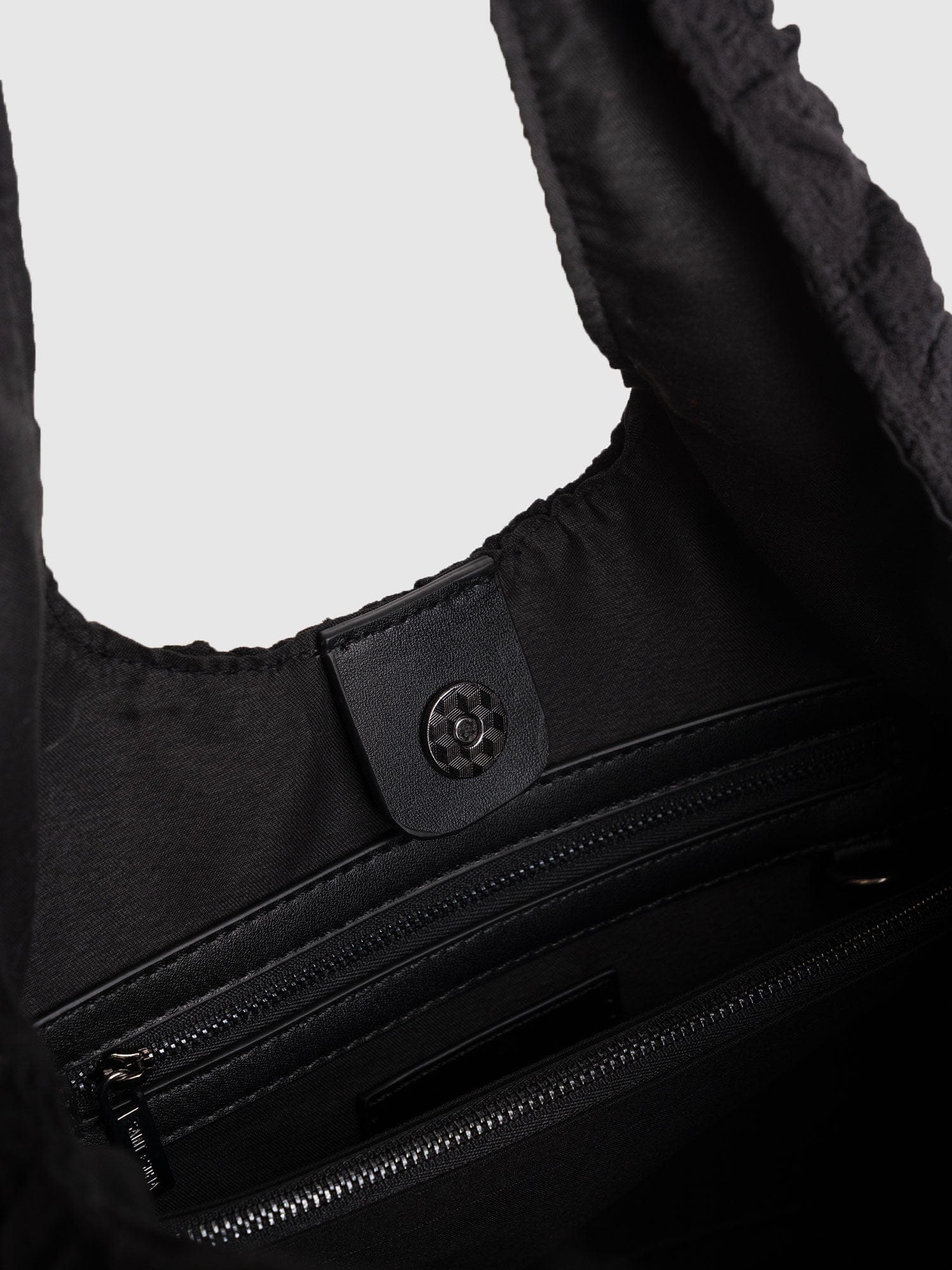 Soho Shoulder Tote Bag Black - Women's Bags | Saint + Sofia® UK