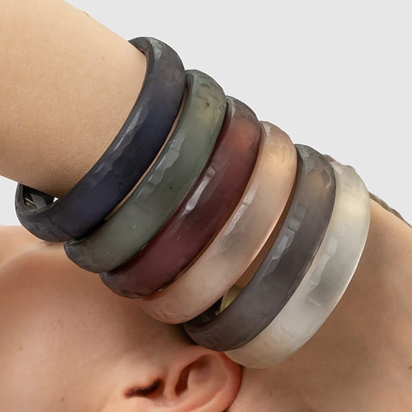 Faceted Hammered Finish