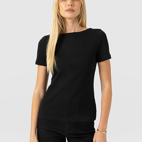 Elegant Boat Neckline