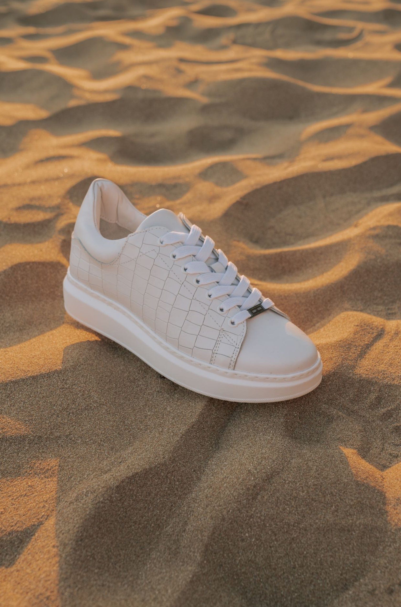 Saint & Sofia - Golden Hour