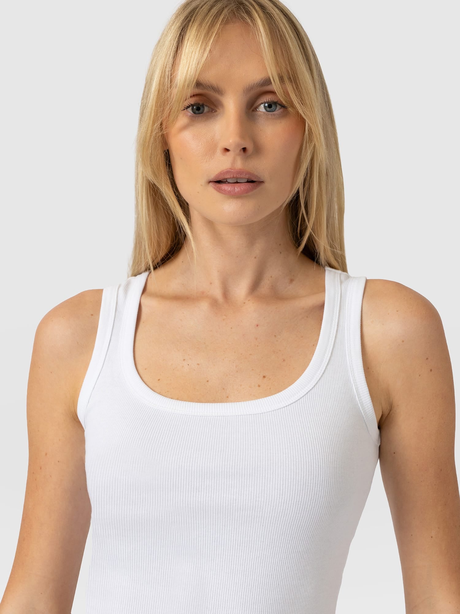 Asher Scoop Neck Vest - White