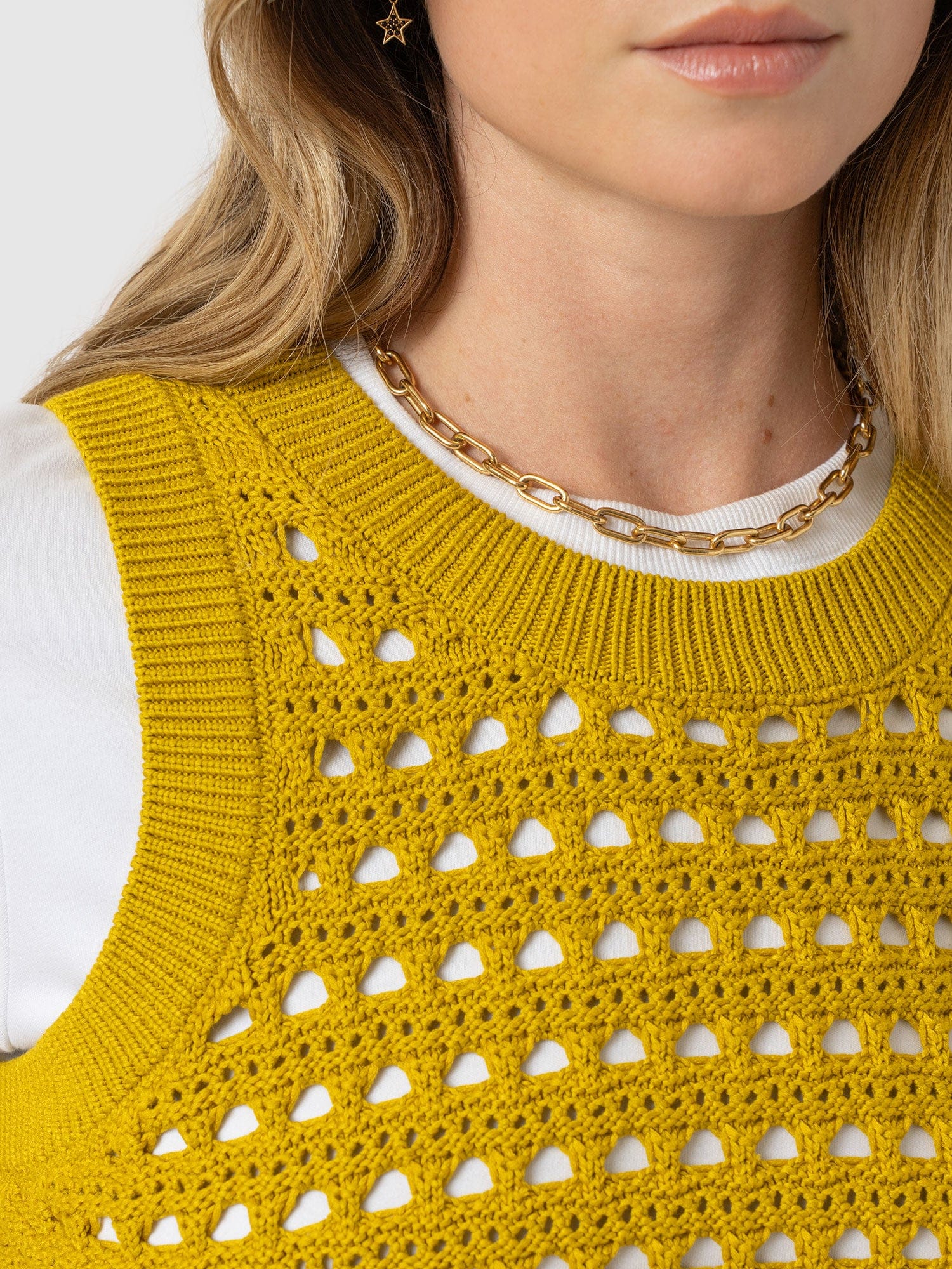 Adler Sleeveless Knit Mustard - Women's Vests | Saint + Sofia® UK