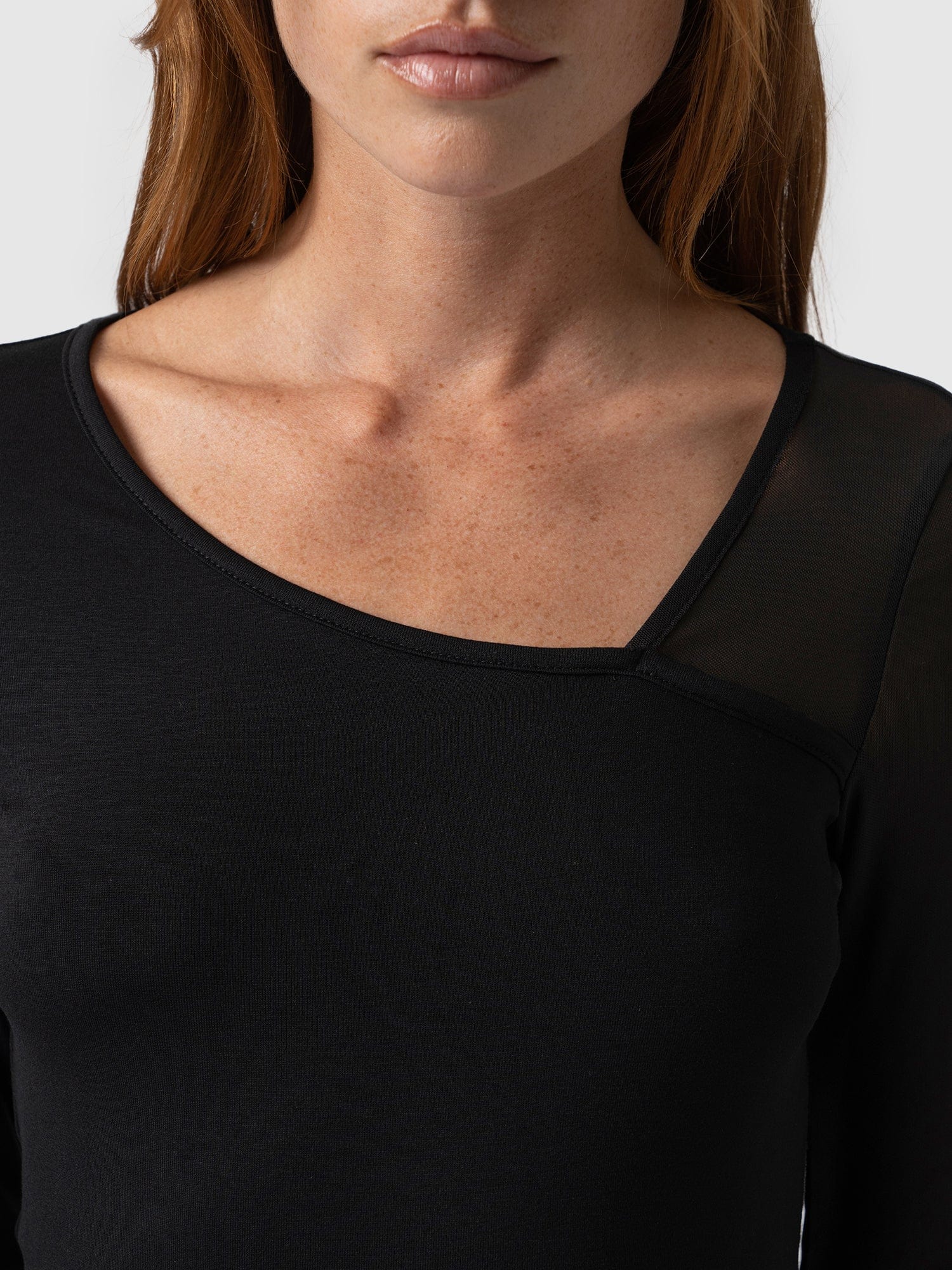 Aimee Cut Out Long Sleeve Tee Black - Women's T-Shirts | Saint + Sofia® UK