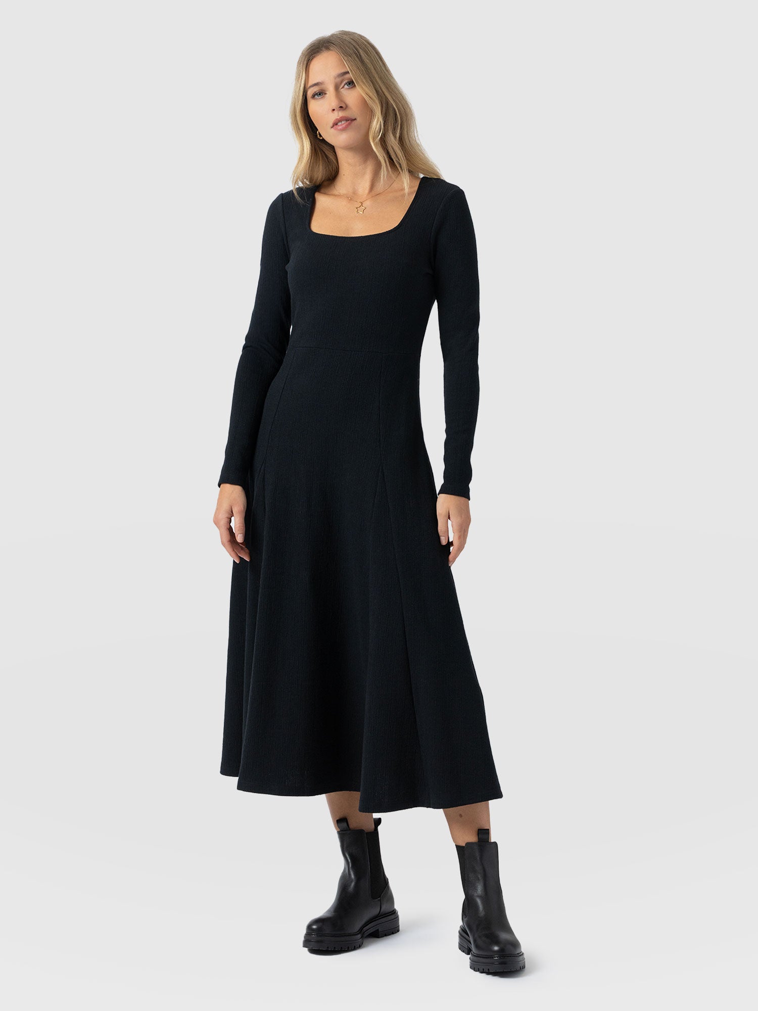 Akia Long Sleeve Dress - Black