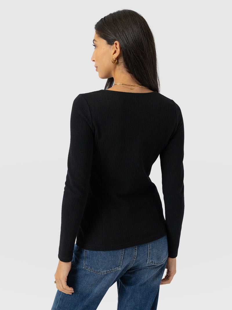 Akia Long Sleeve Tee - Black - Women's T-shirts | Saint + Sofia® UK