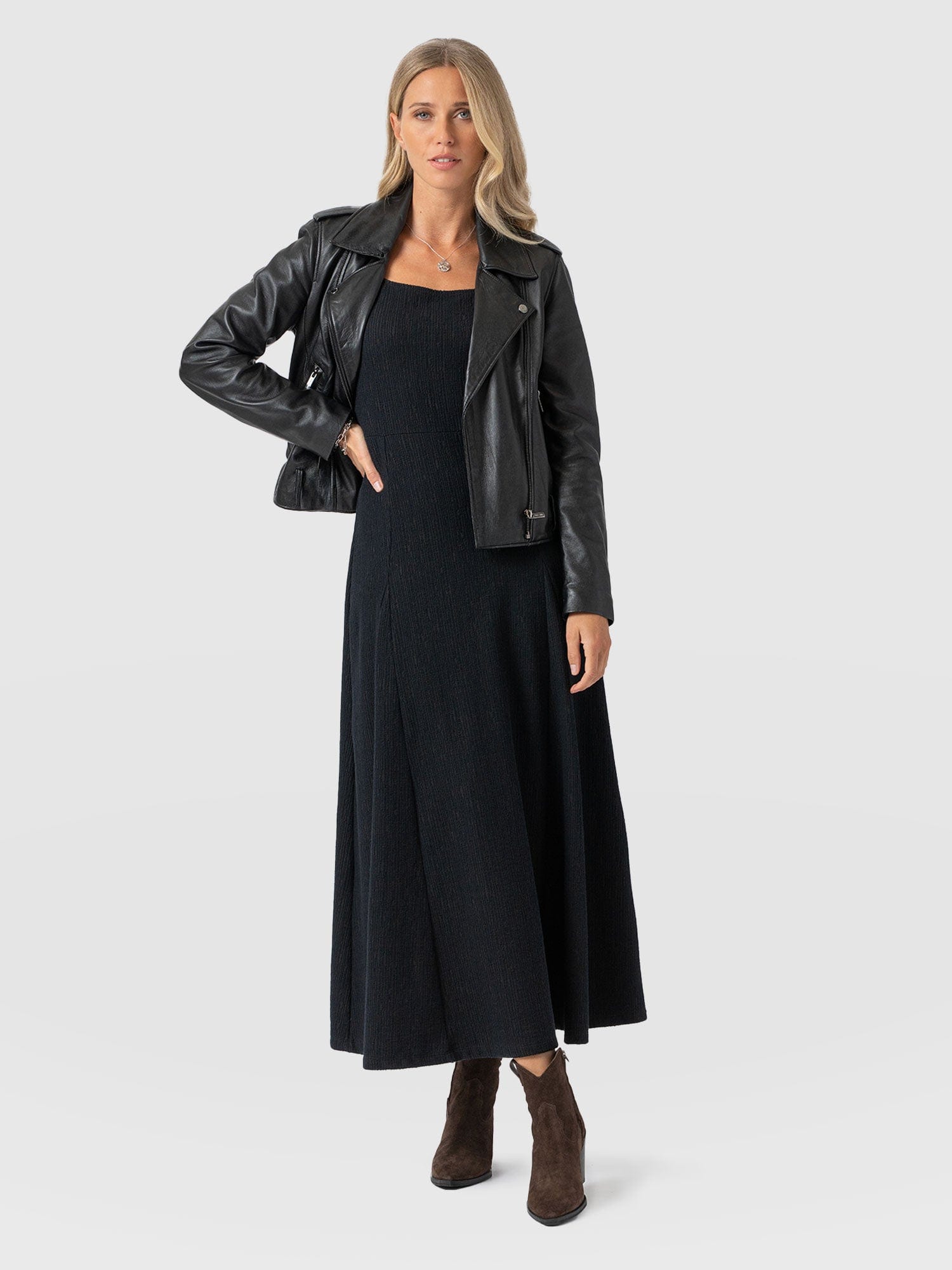 Akia Short Sleeve Dress - Black Textured