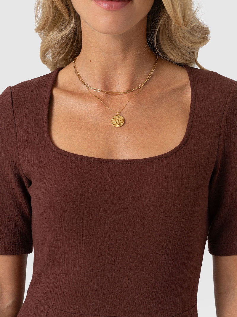 Akia Short Sleeve Dress - Maroon Textured