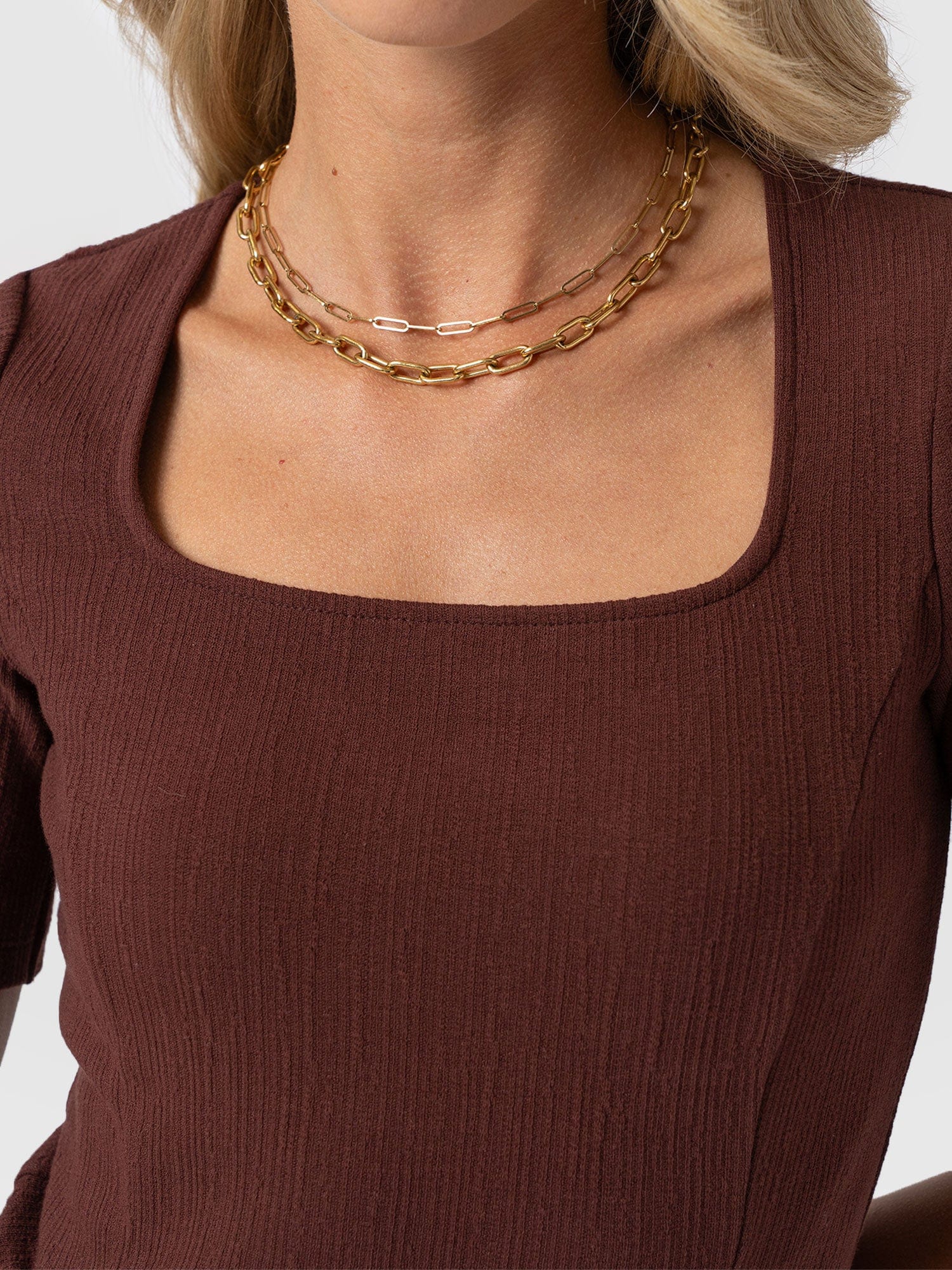 Akia Short Sleeve Tee - Maroon Textured