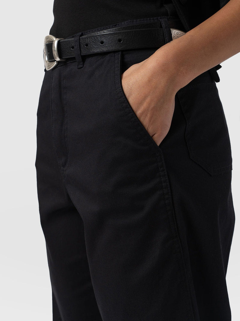 Alma Barrel Leg Chino - Black