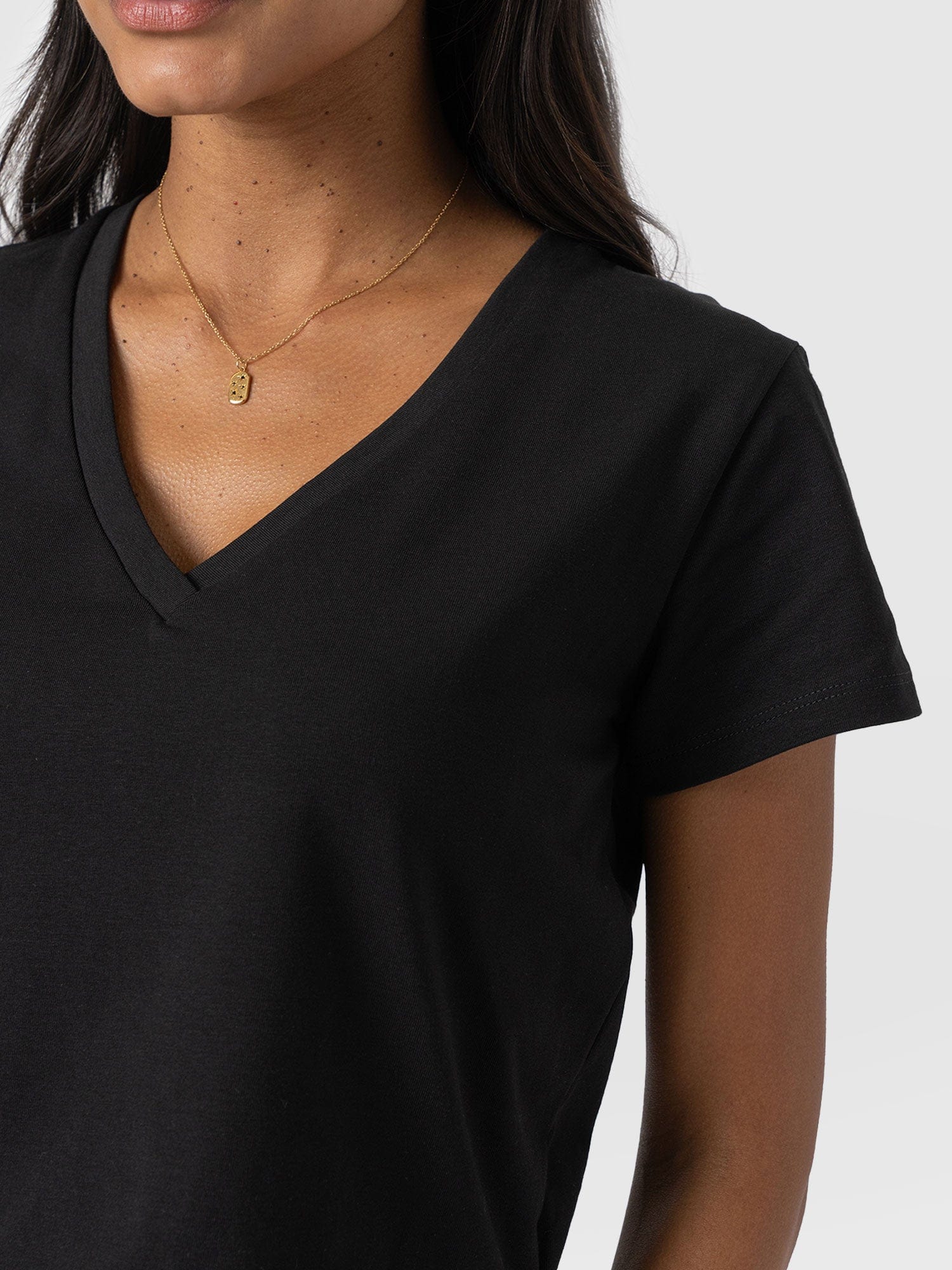 Apartment Tee Black - Women's T-Shirts | Saint + Sofia® UK