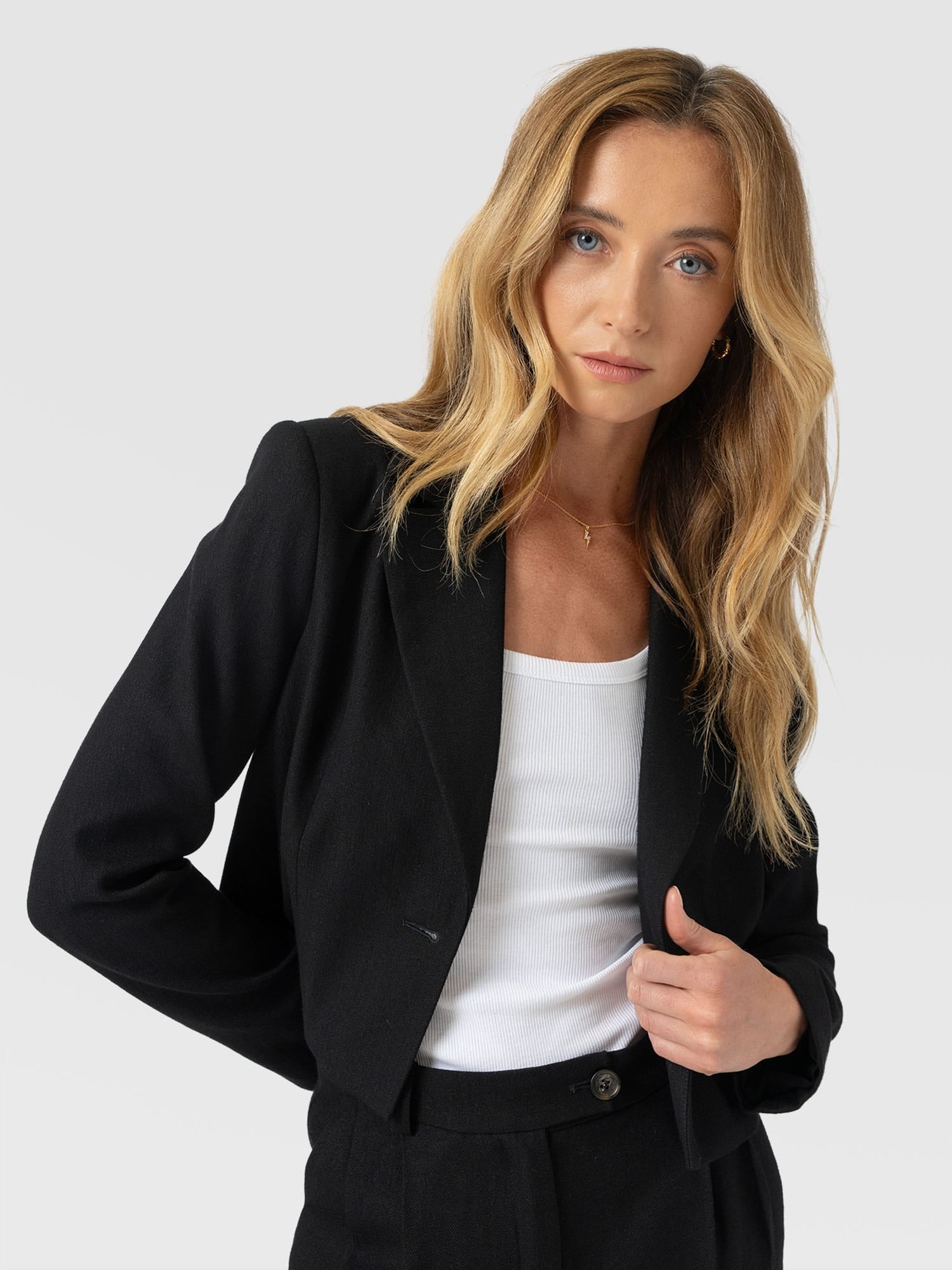 Astrid Cropped Blazer - Black