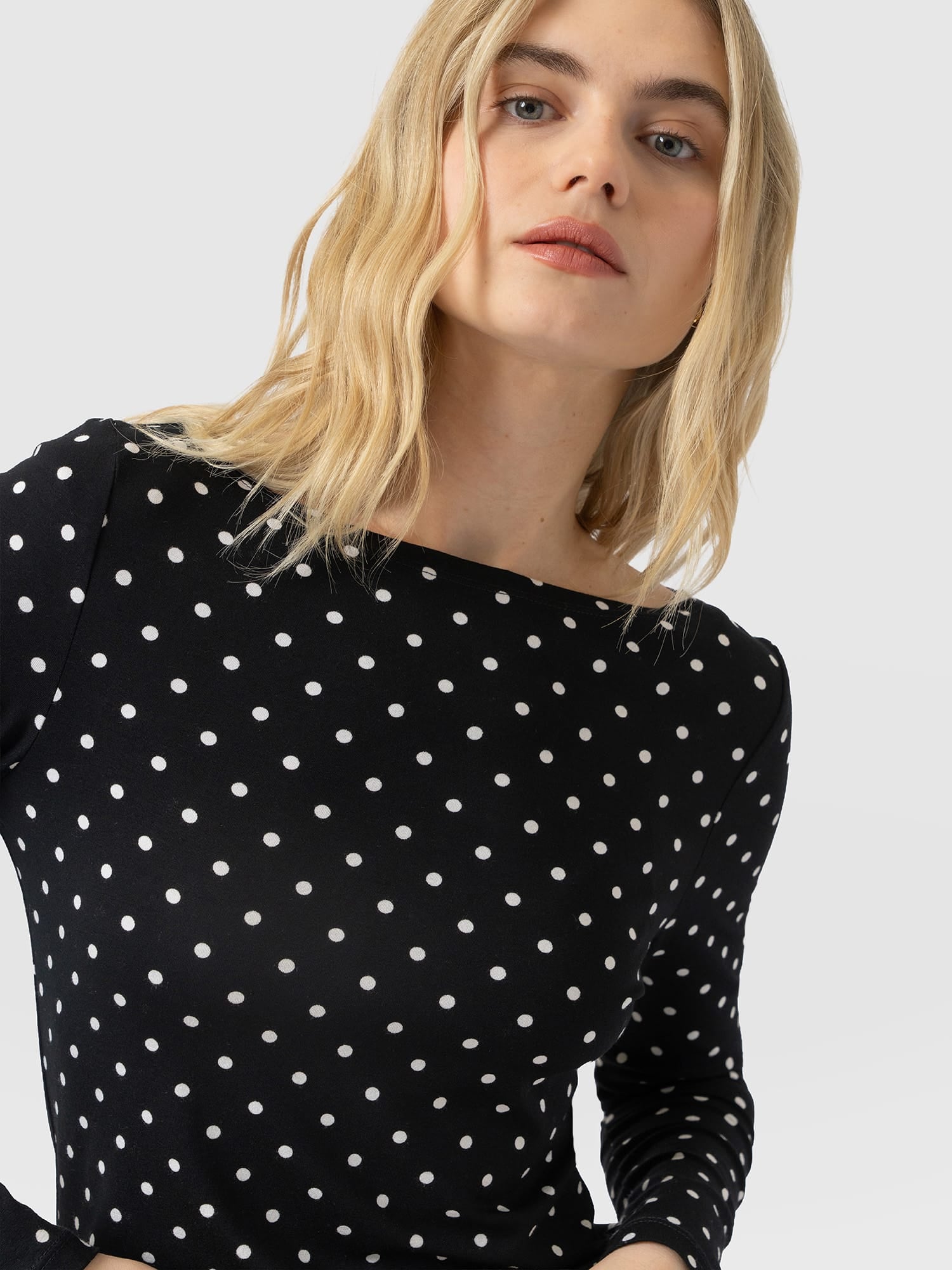 Austen Boat Neck Long Sleeve Tee - Black Polka Dot - Women's T-shirts | Saint and Sofia® UK