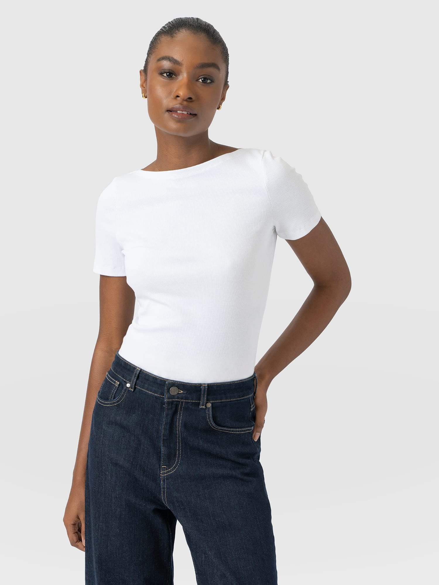Austen Boat Neck Short Sleeve Tee - White - Women's T-shirts | Saint and Sofia® UK