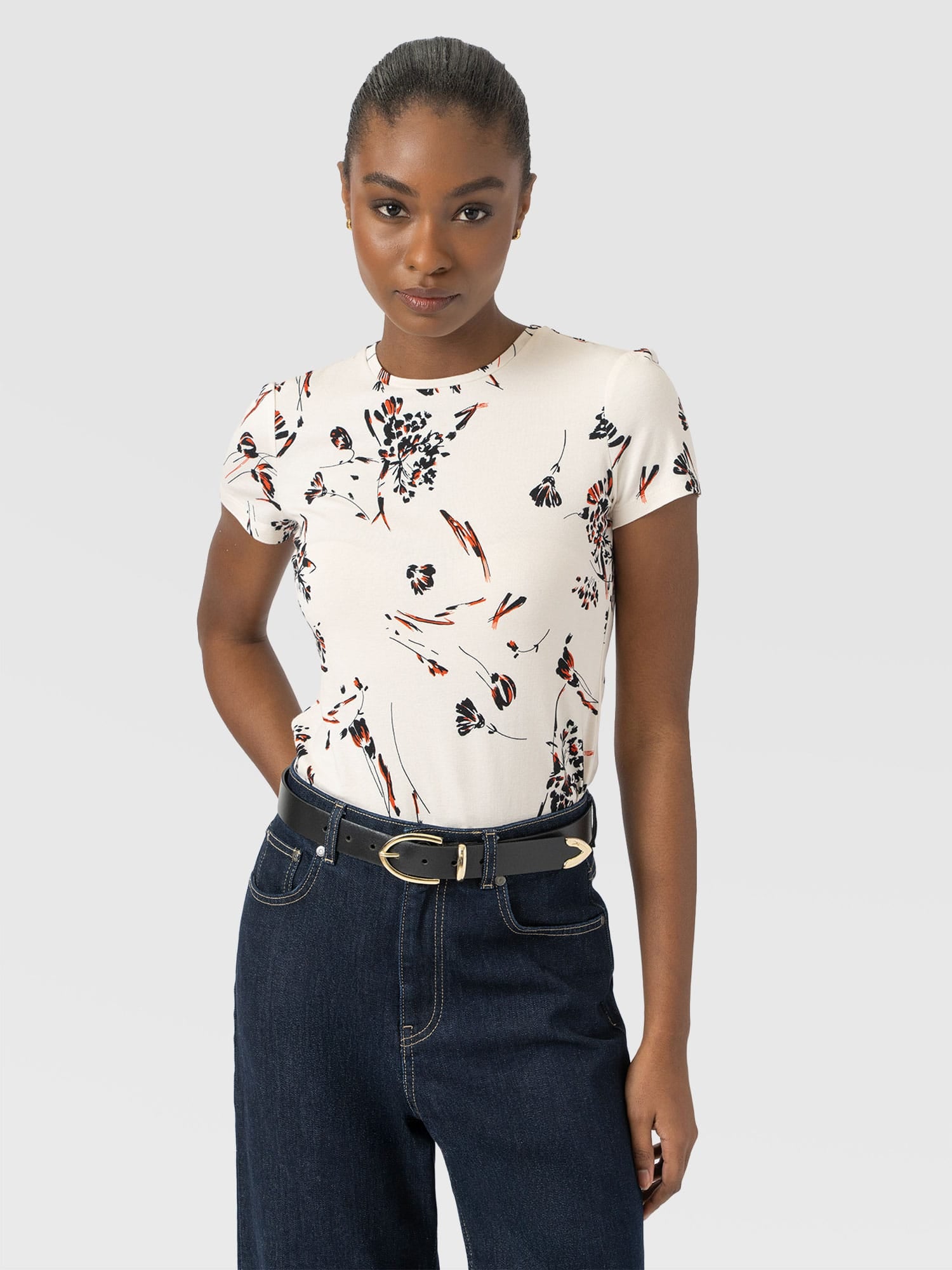 Austen Crew Neck Tee Short Sleeve - White Mist Floral - Women's T-shirts | Saint + Sofia® UK