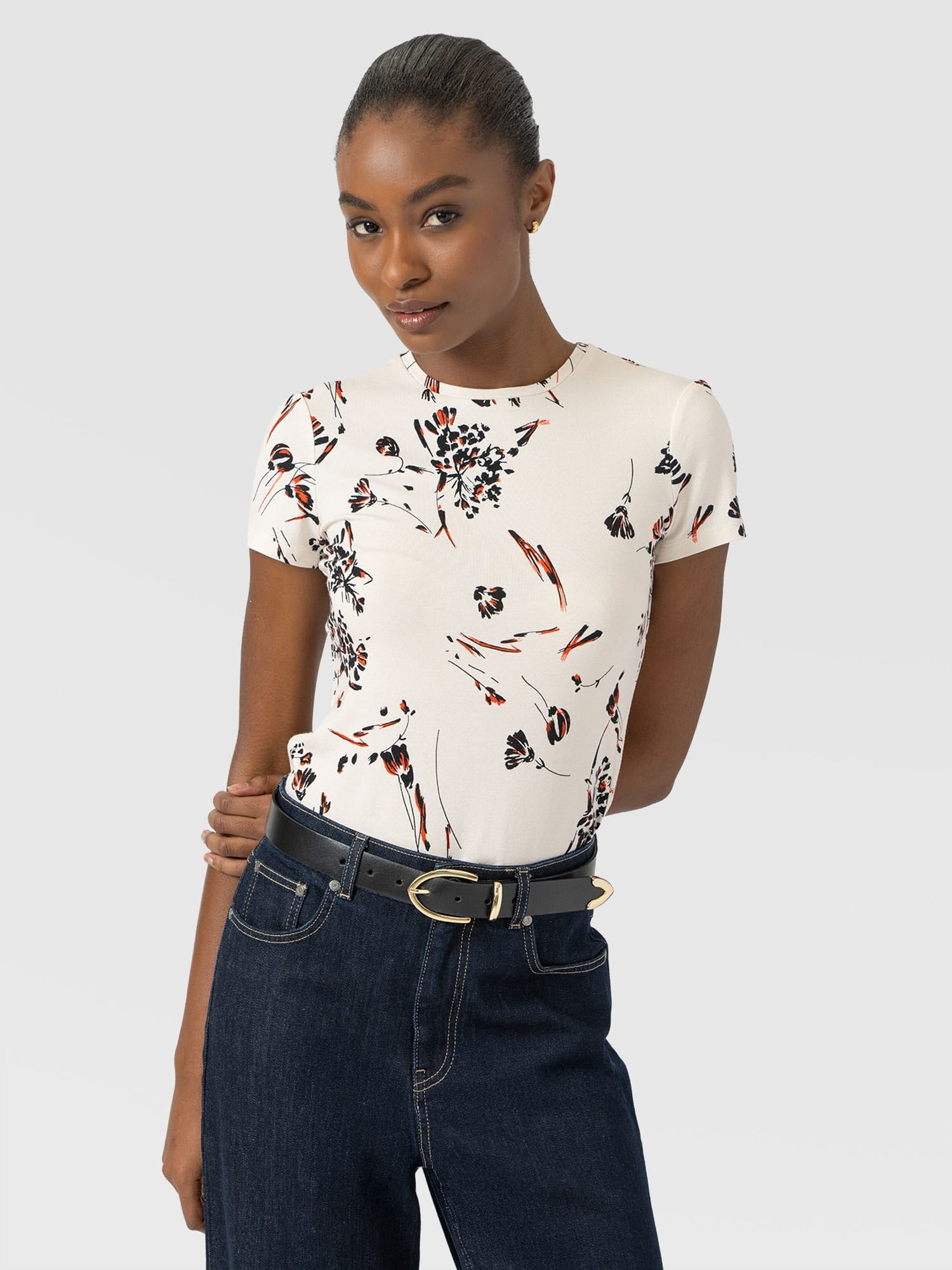 Austen Crew Neck Tee Short Sleeve - White Mist Floral - Women's T-shirts | Saint + Sofia® UK