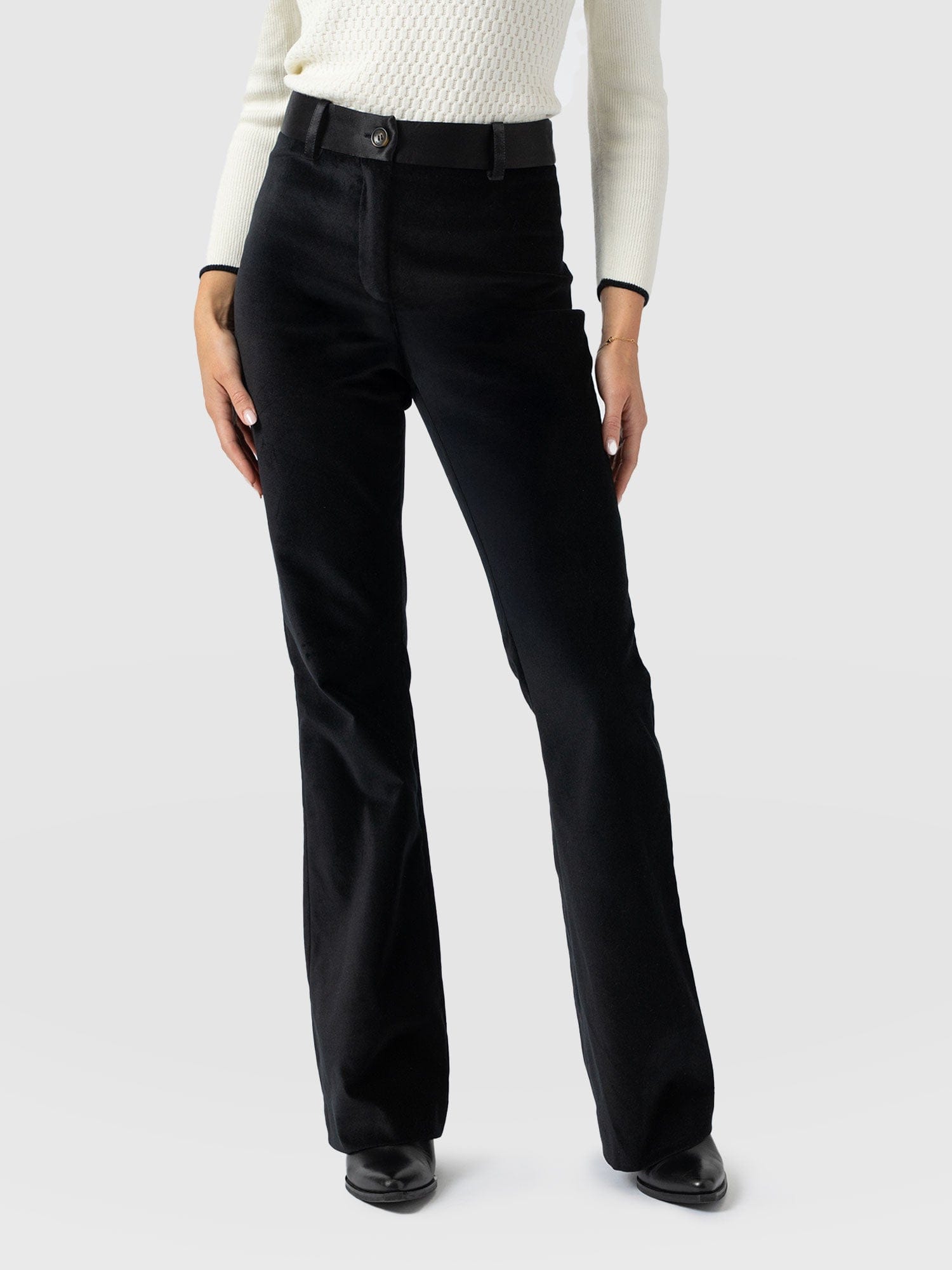 Axel Flared Pant - Black Velvet