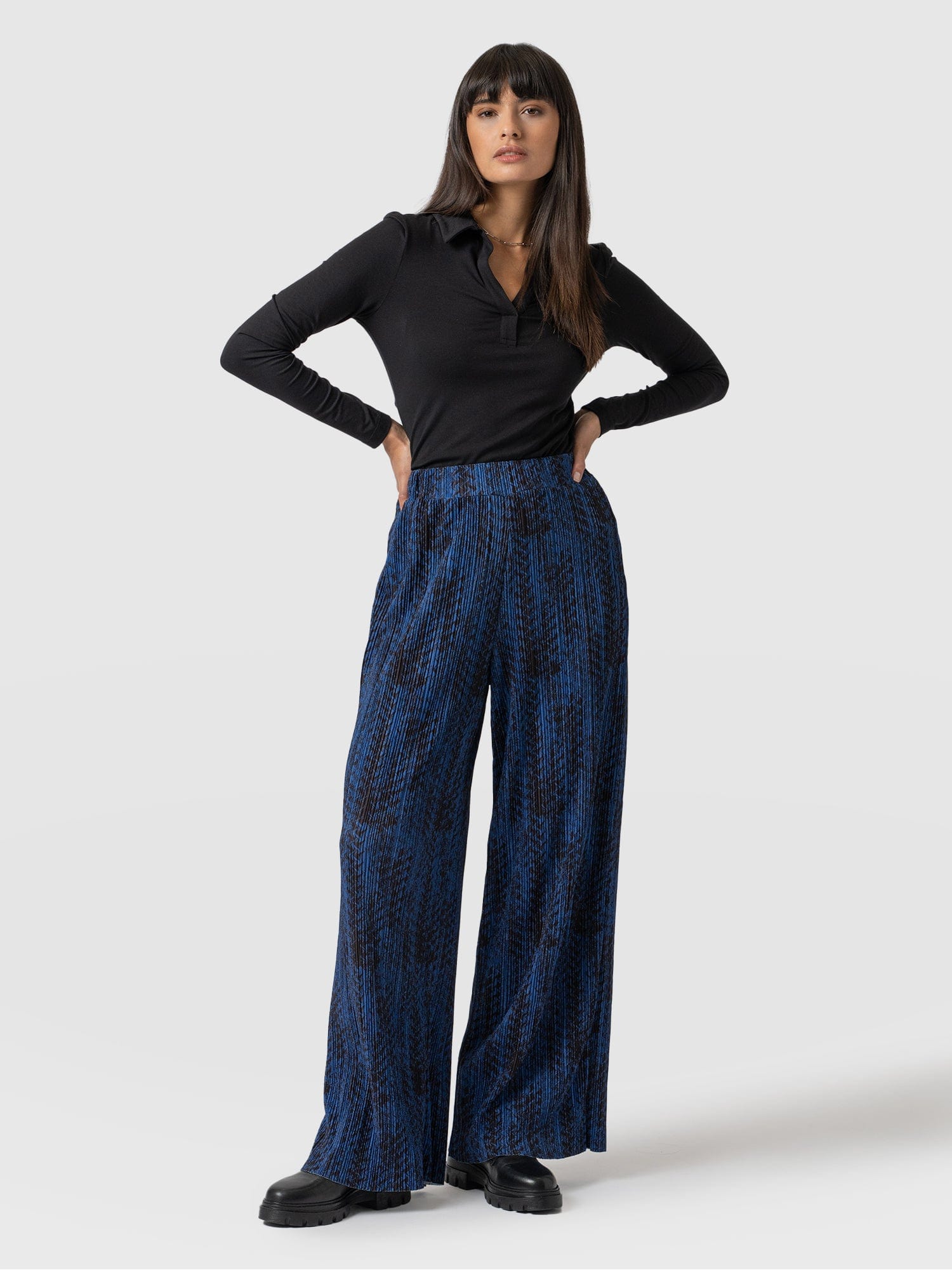 Betty Wide Leg Pant Bronze Navy Ripple - Women's Trousers | Saint