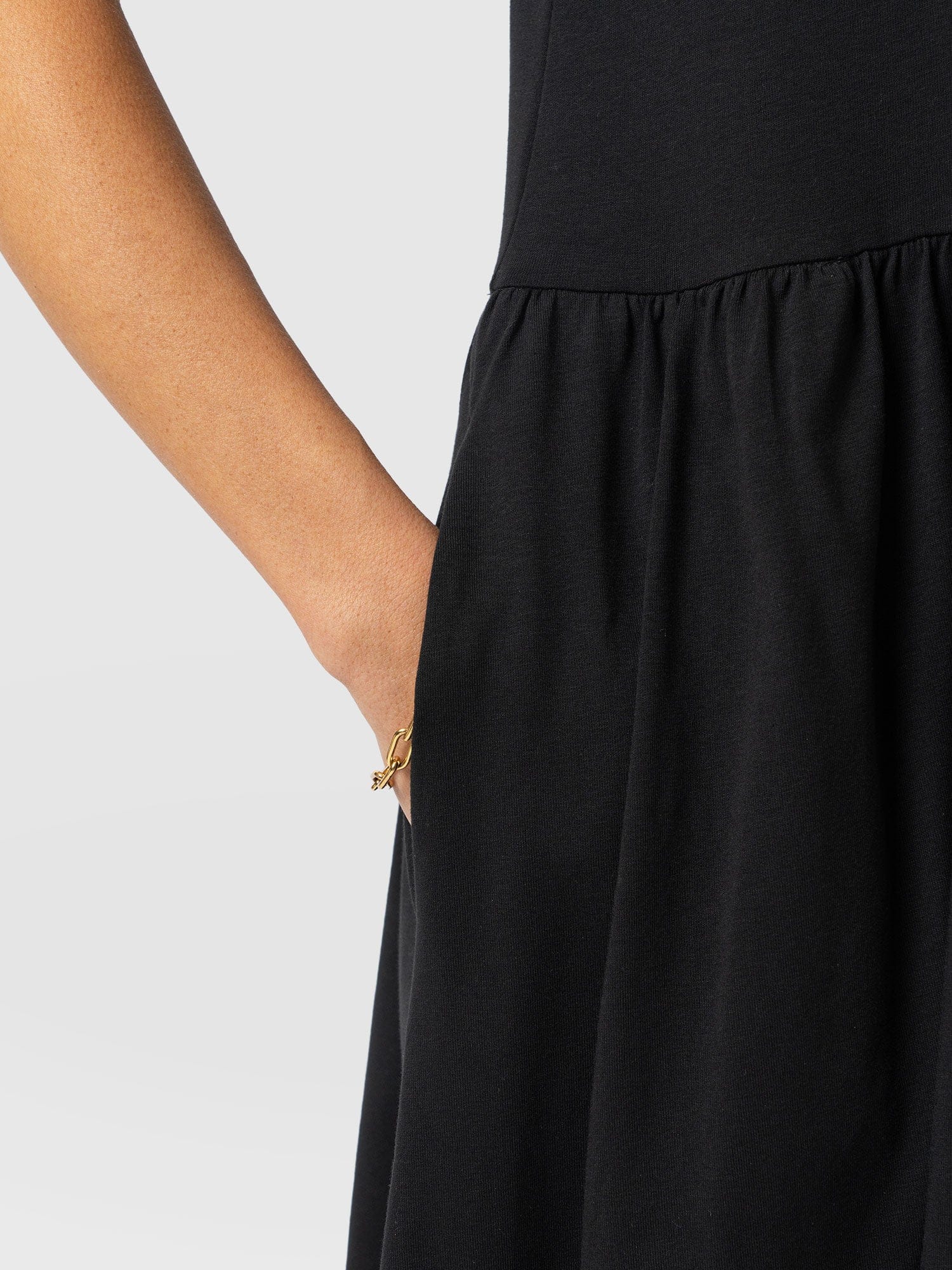 Bonnie V Neck Dress - Black