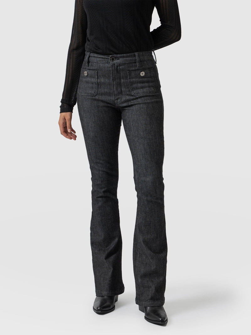 Sofia Jeans by Sofia Vergara Women's Alexa Flare High Waist Front Pocket  Stretch Short Jeans, 10 Short