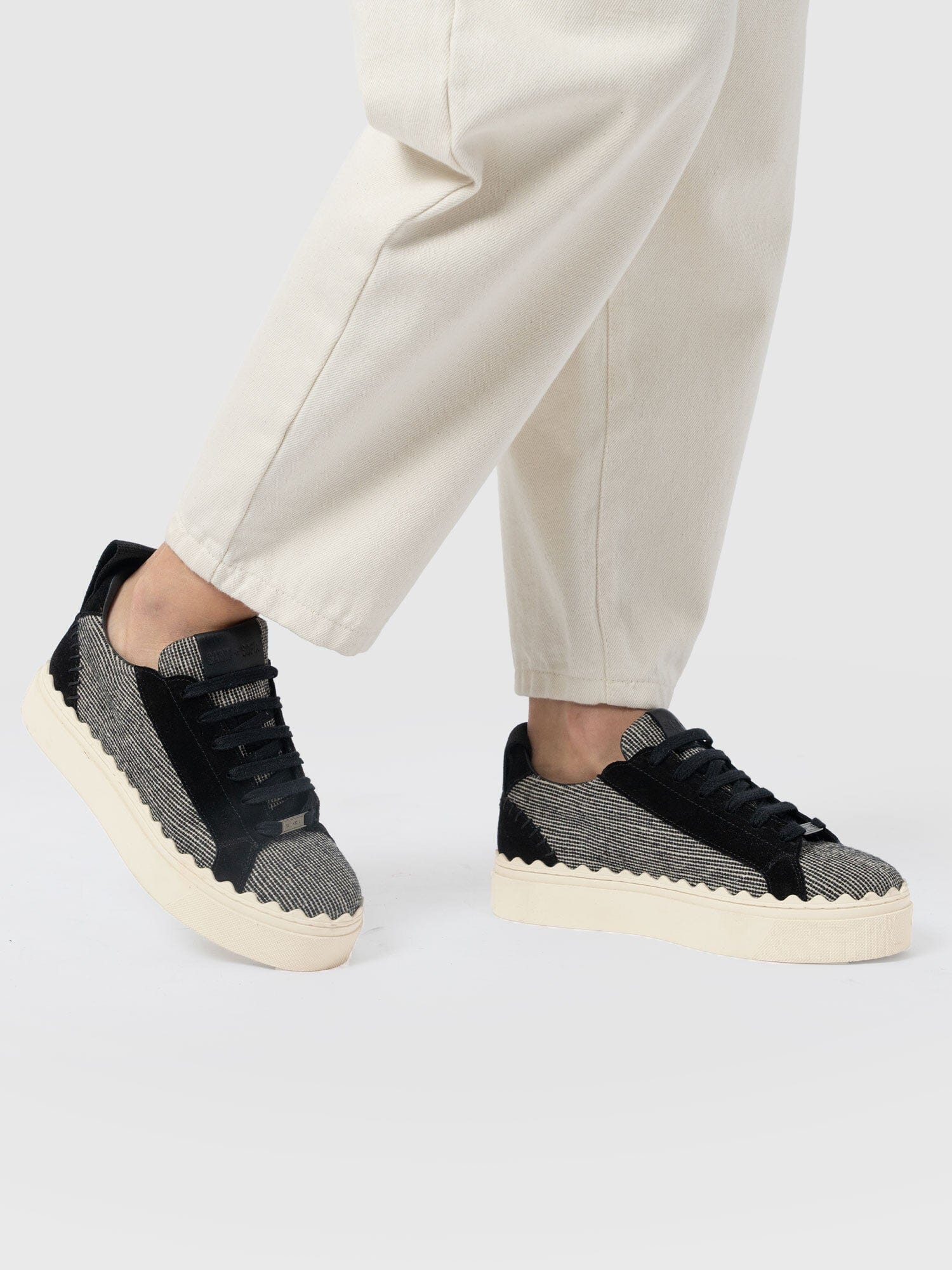 Brook Scallop Trainer - Black Linen