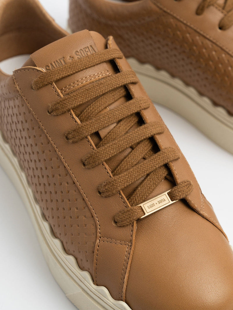 Brook Scallop Trainer - Tan