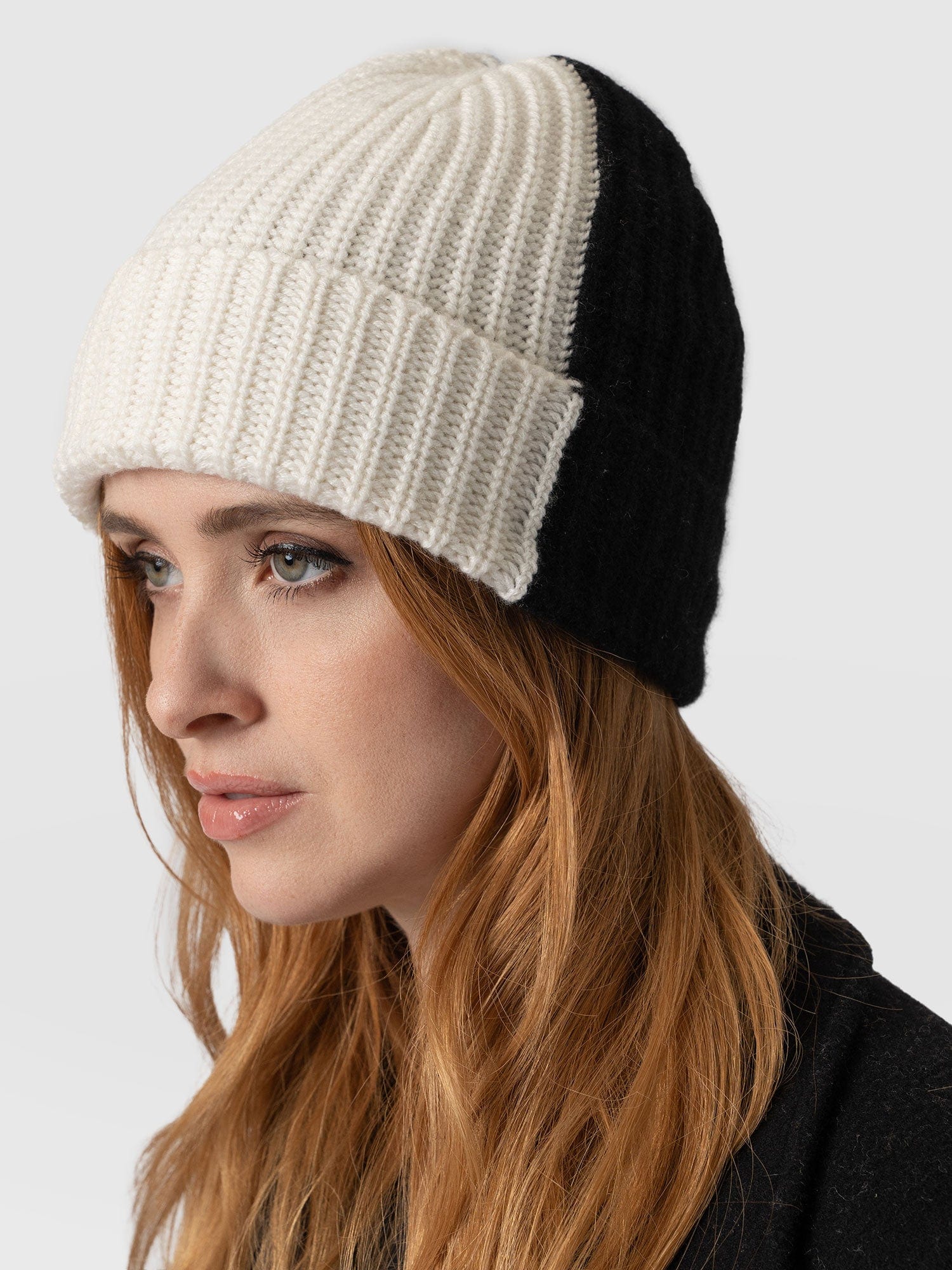 Cashmere Beanie Cream/Black - Women's Hats | Saint + Sofia® UK