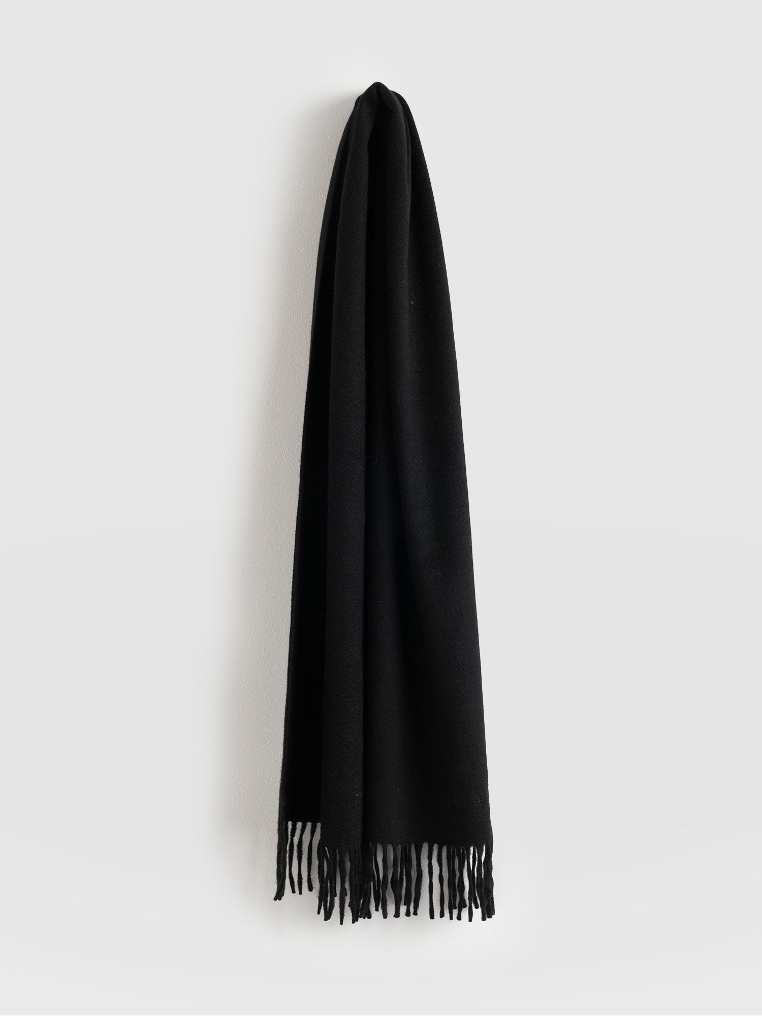 Cashmere Scarf Black - Women's Scarves | Saint + Sofia® UK