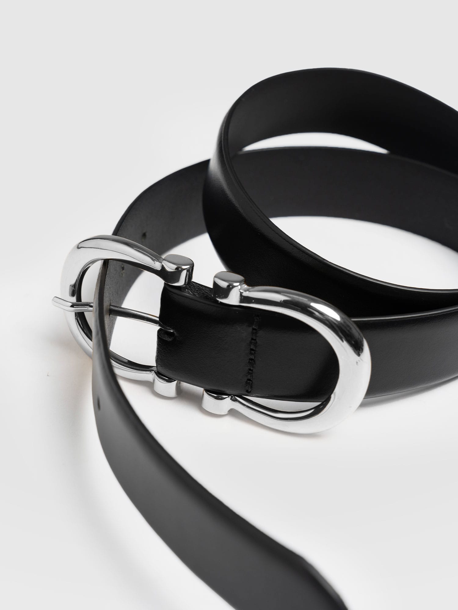 Chelsea Belt - Black/Silver - Women's Accessories | Saint + Sofia® UK