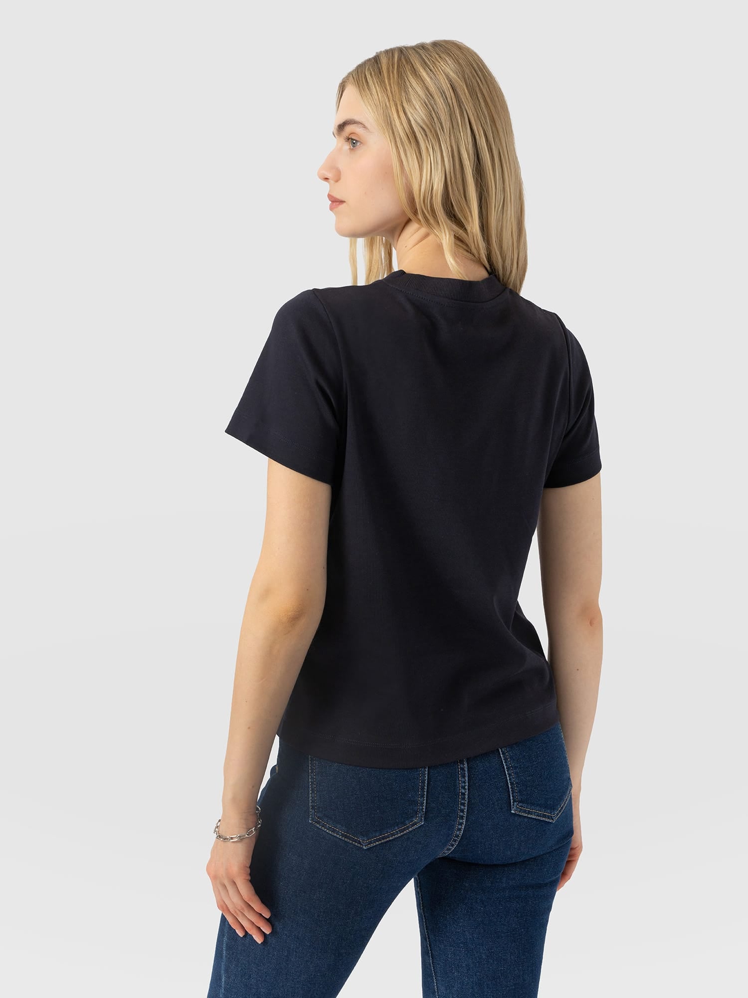 Chelsea Crew Neck Tee - Navy - Women's T-shirts | Saint and Sofia® UK
