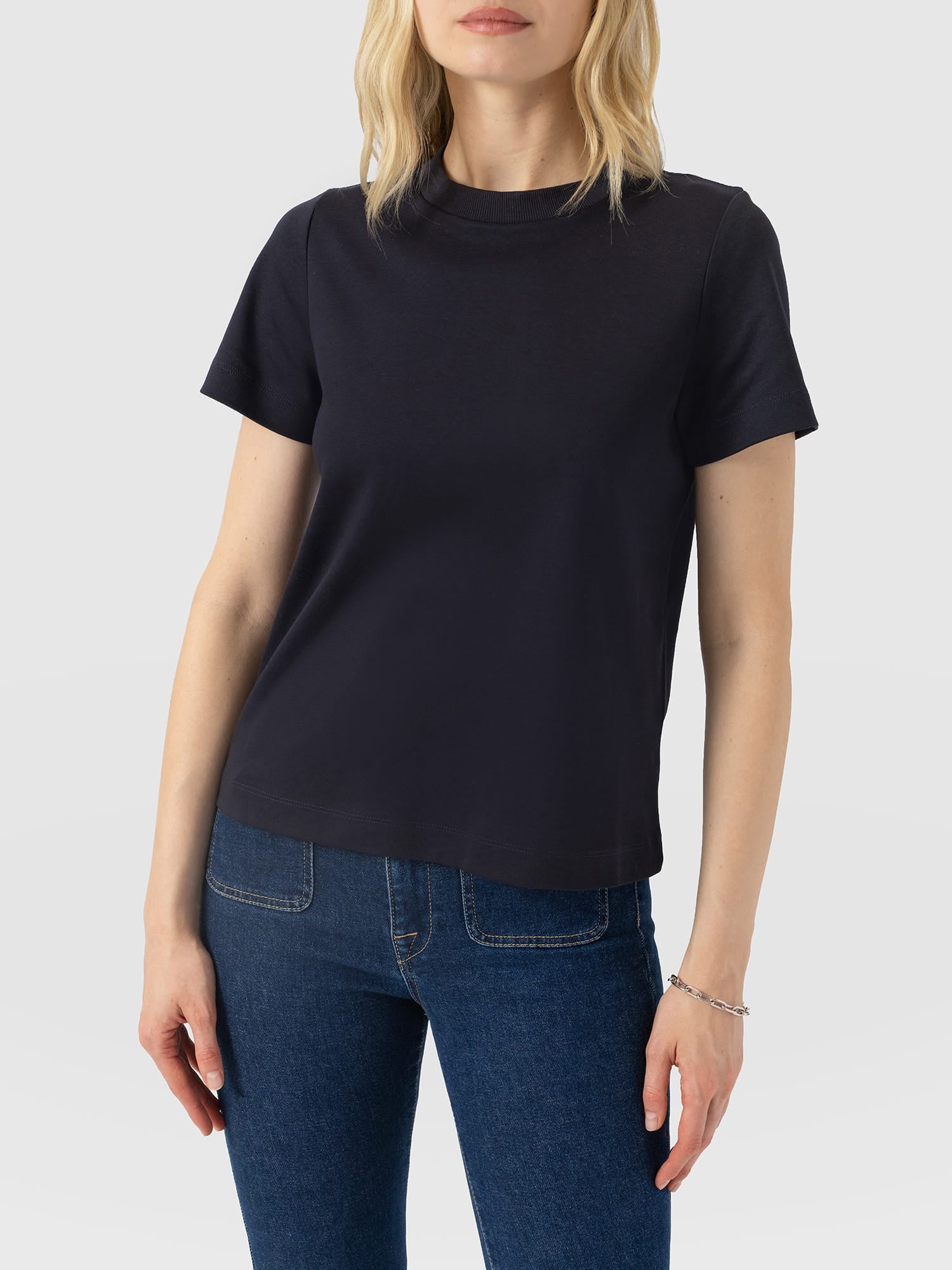 Chelsea Crew Neck Tee - Navy - Women's T-shirts | Saint and Sofia® UK