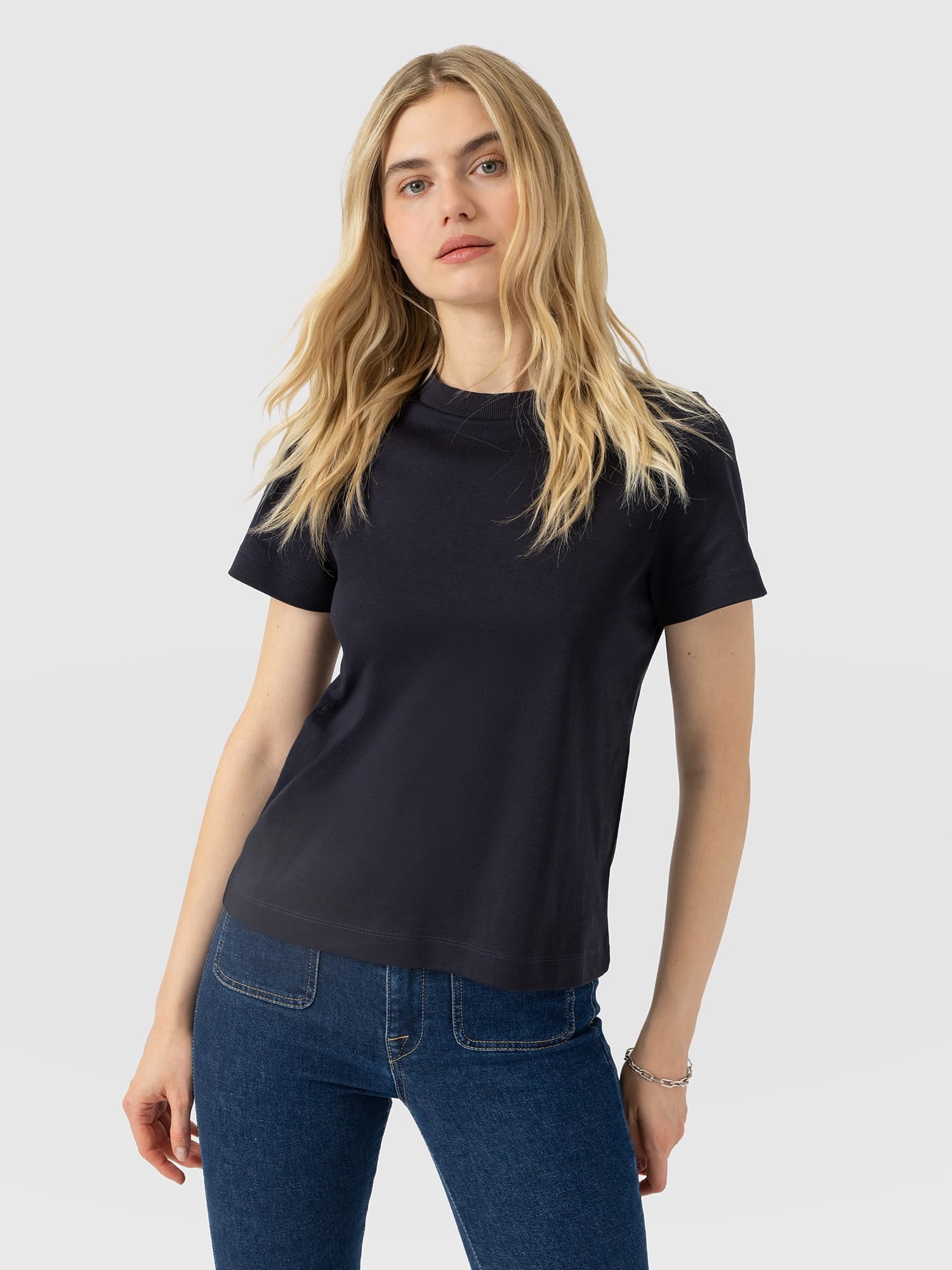 Chelsea Crew Neck Tee - Navy - Women's T-shirts | Saint and Sofia® UK
