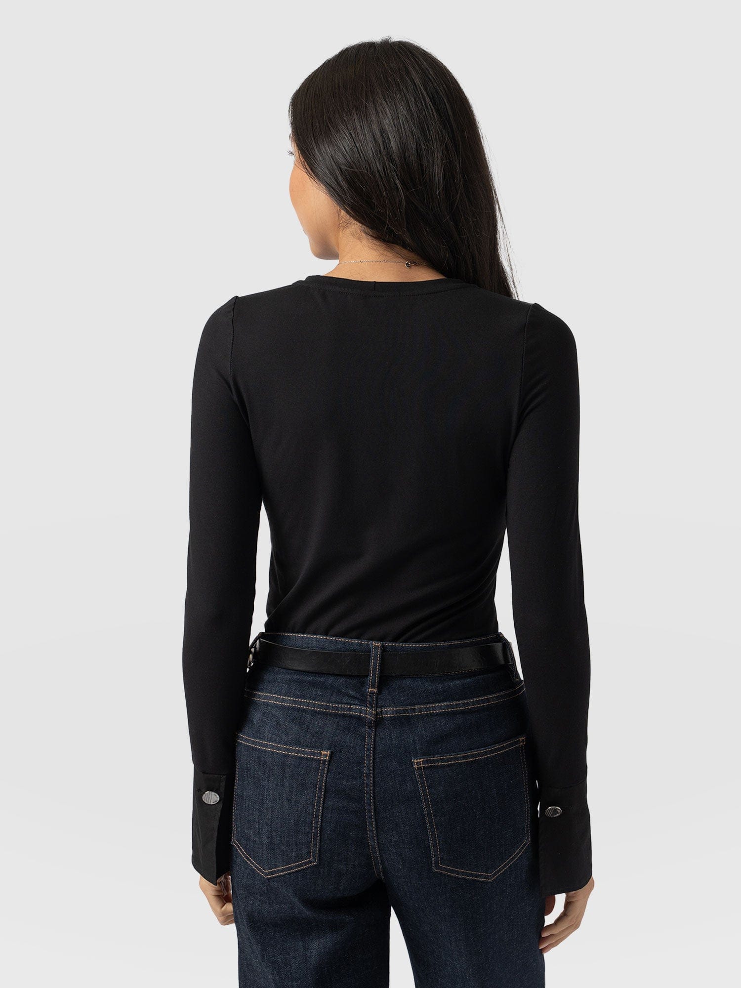 Connie Cuff Tee Black - Women's Tops | Saint + Sofia® UK