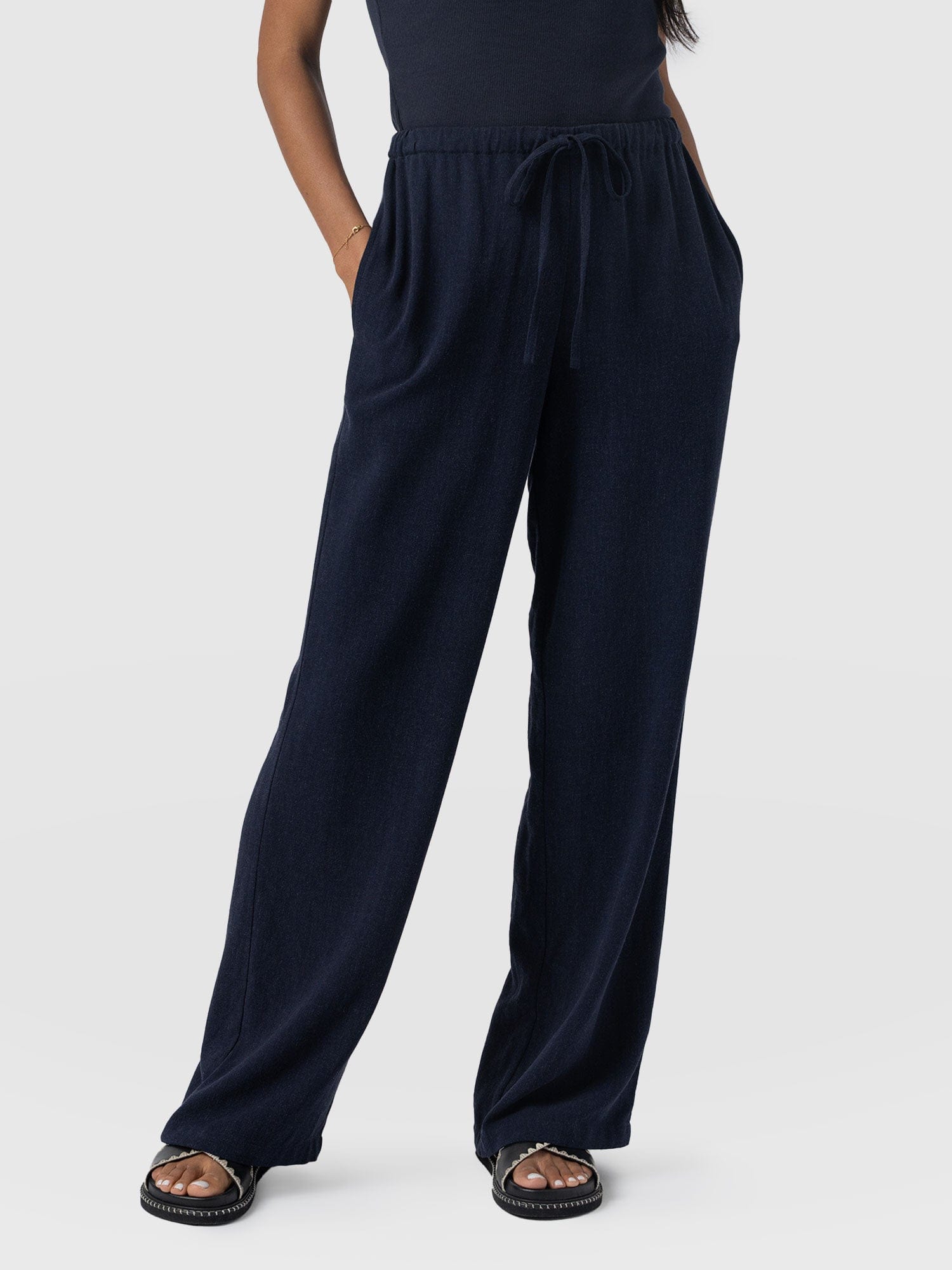 Corinne Linen Pant - Navy - Women's Trousers | Saint + Sofia® UK
