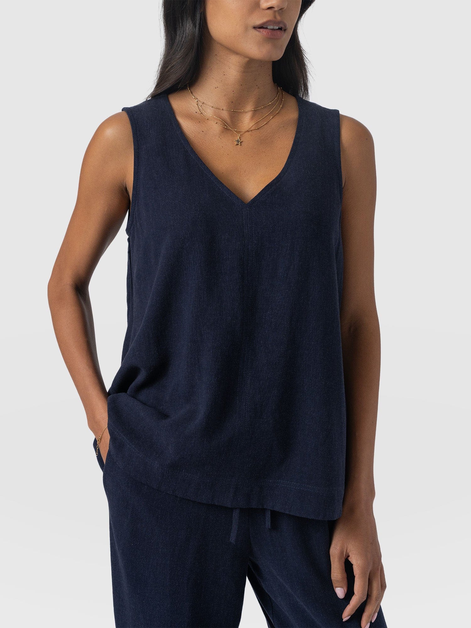Corinne Linen V Neck Tunic - Navy - Women's T-shirts | Saint + Sofia® UK