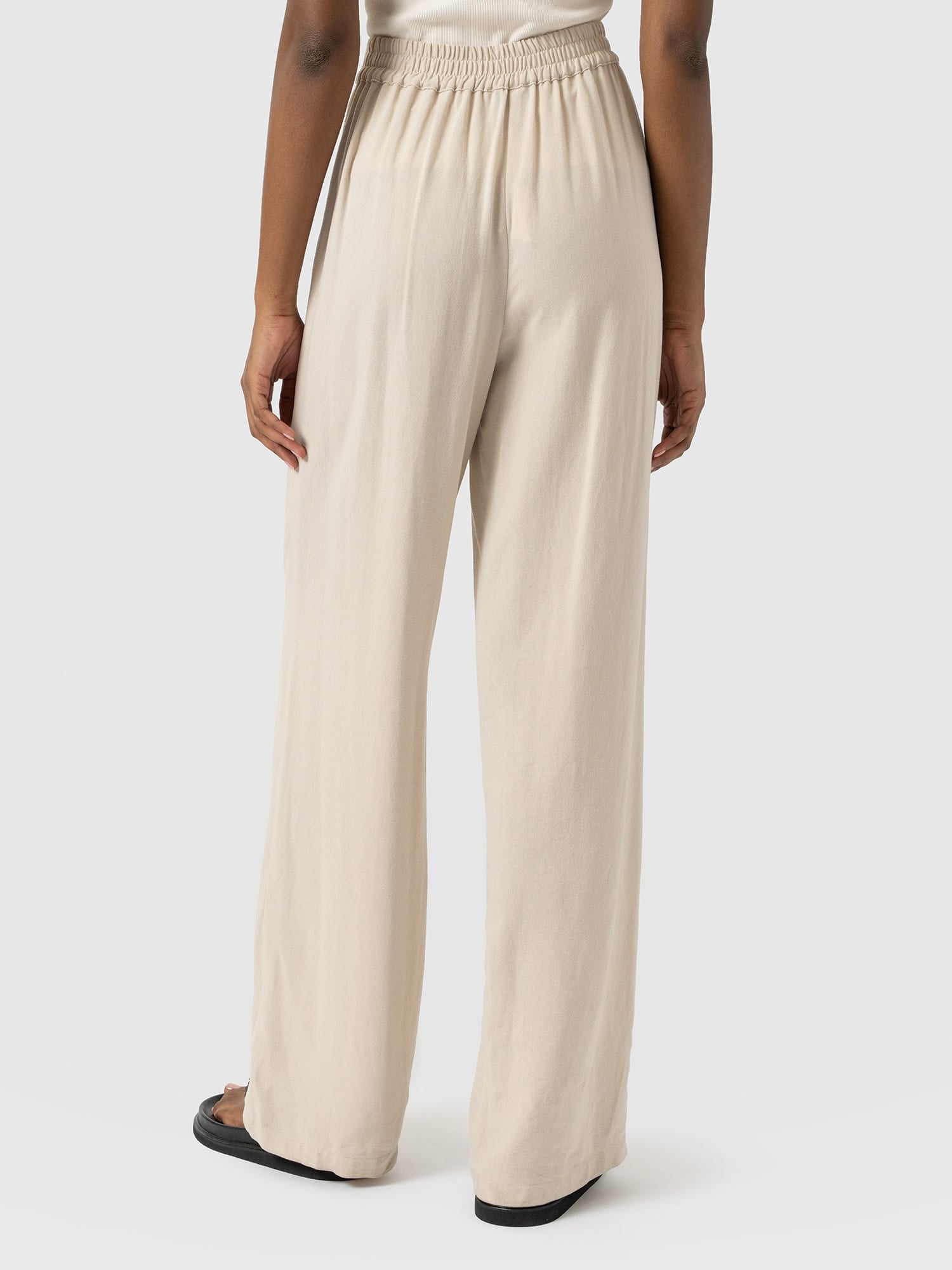 Corinne Wide Leg Linen Pant - Oatmeal - Women's Trousers | Saint and Sofia® UK