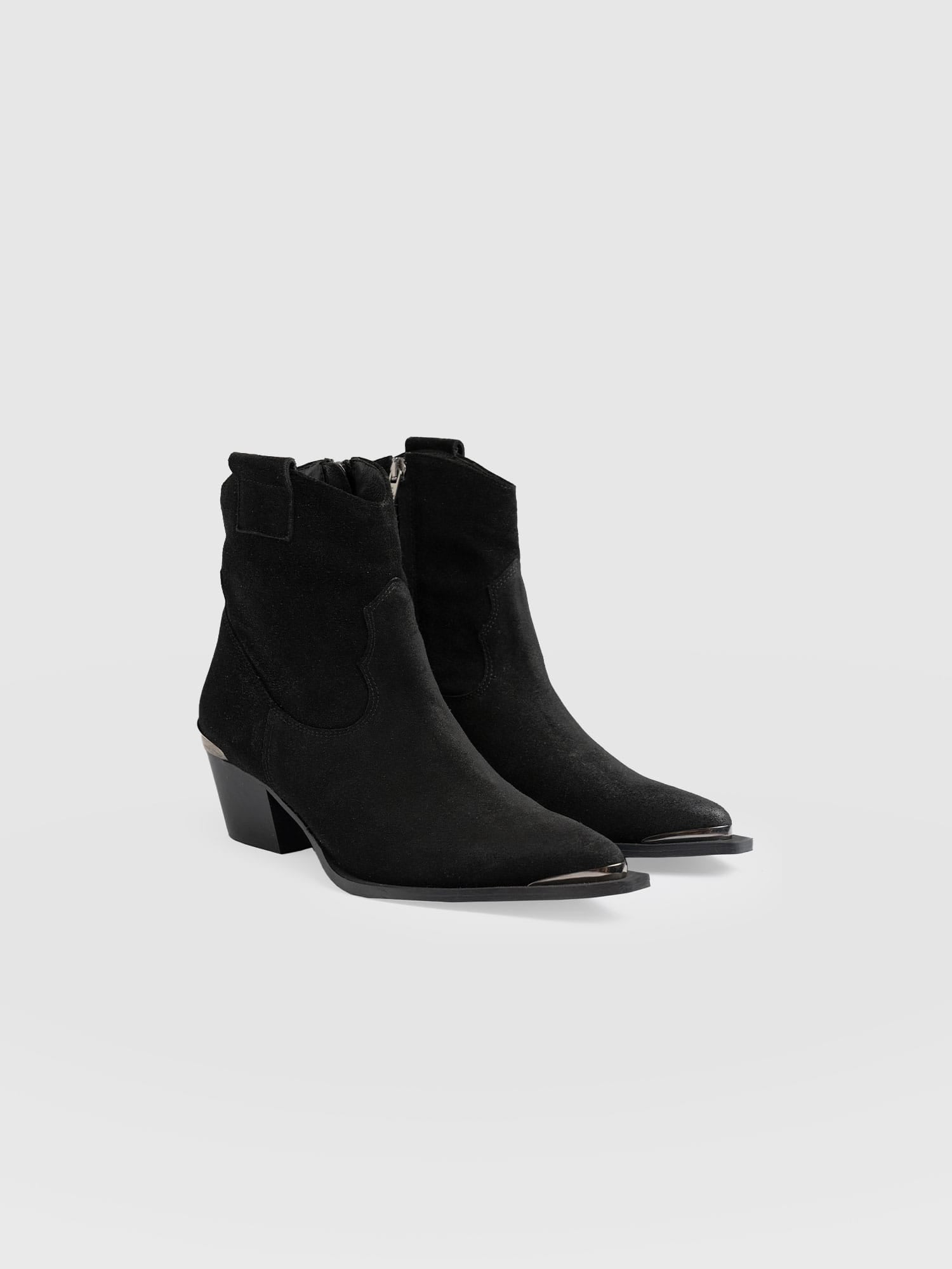 Dallas Metal Boot - Black